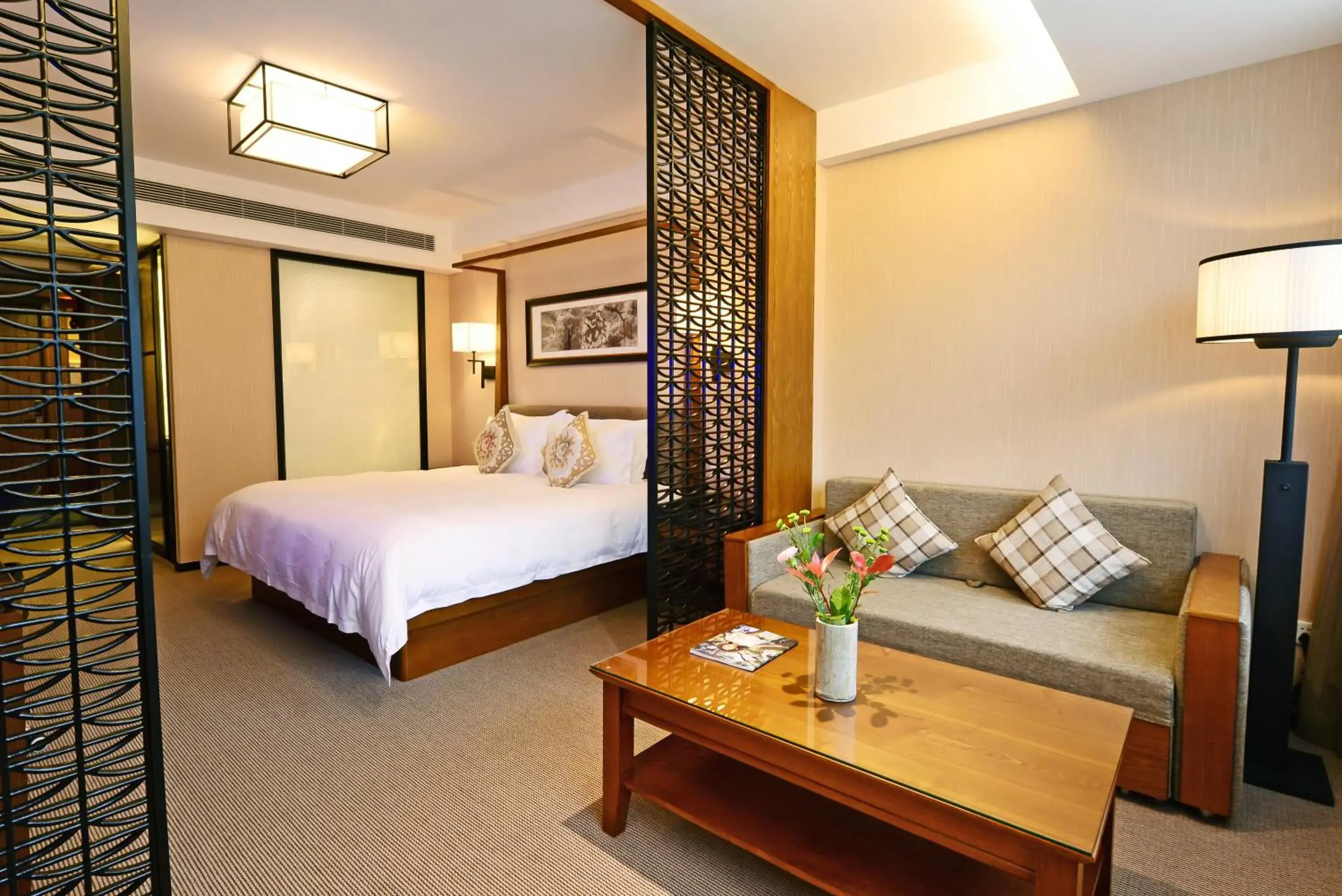 Photo of the whole room, Bed in SSAW Boutique Hotel Hangzhou Qiandao Lake Photo of the whole room, Bed in SSAW Boutique Hotel Hangzhou Qiandao Lake