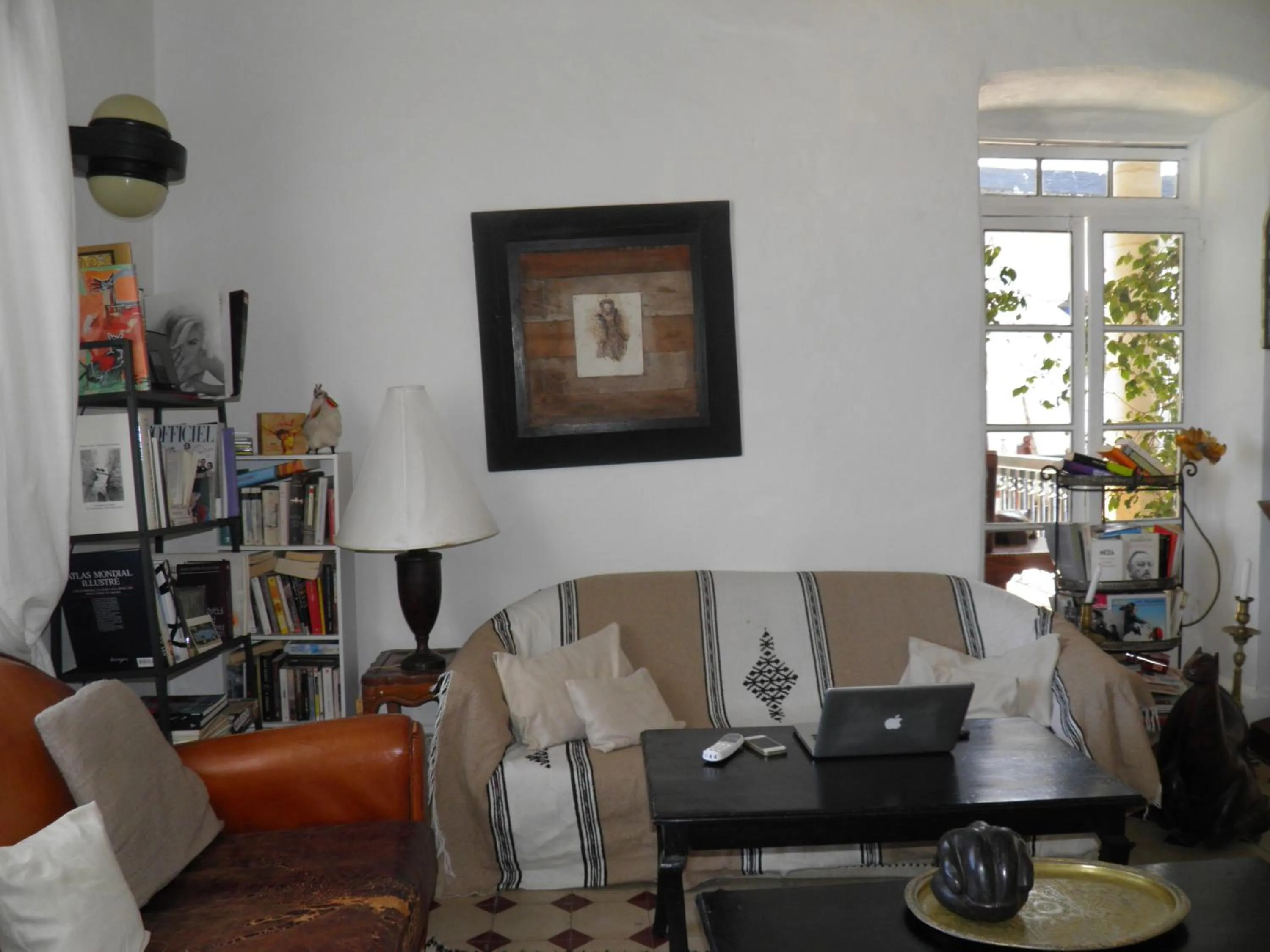 Communal lounge/ TV room in La Maison des Artistes