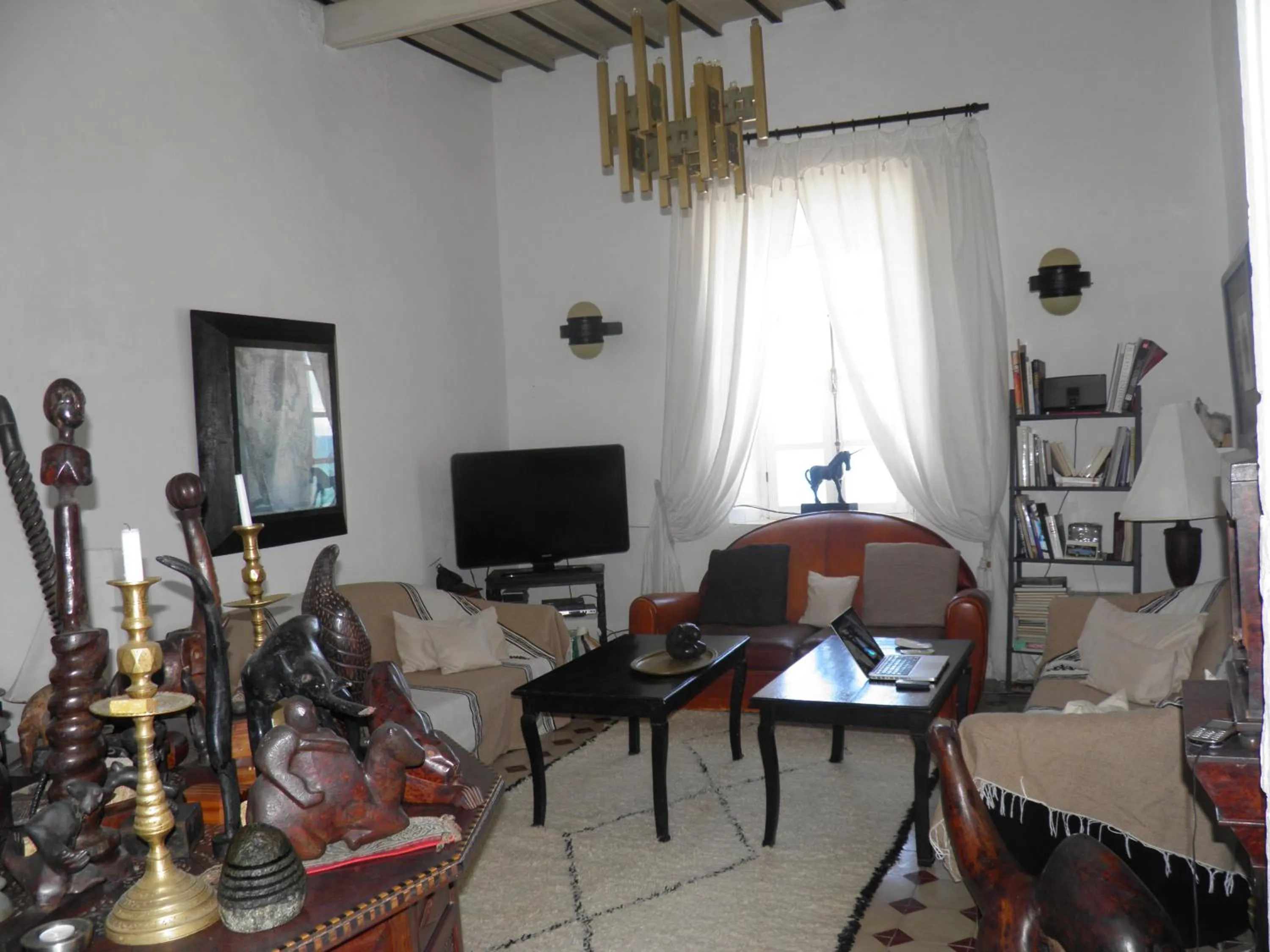 Communal lounge/ TV room in La Maison des Artistes