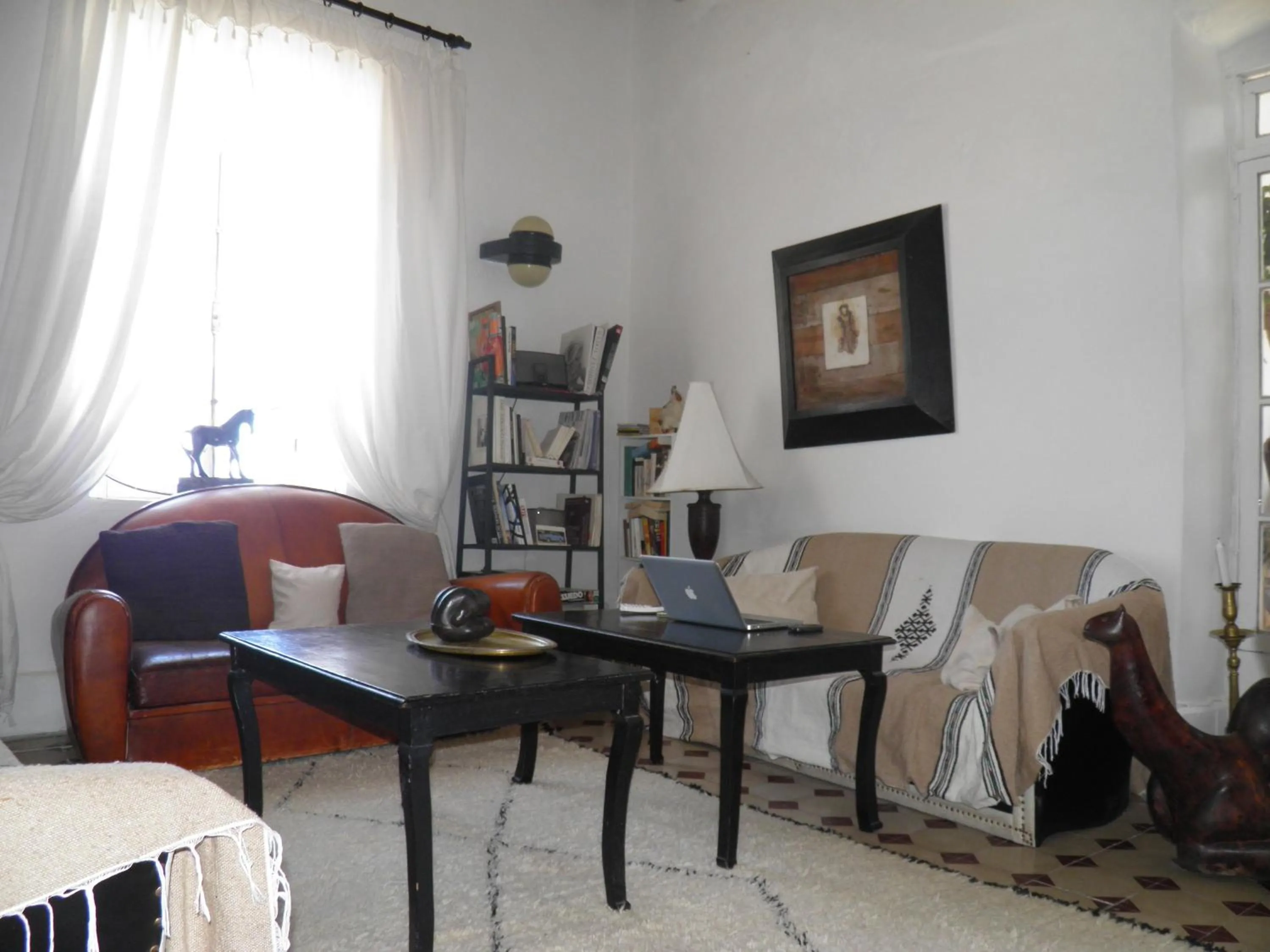 Communal lounge/ TV room in La Maison des Artistes