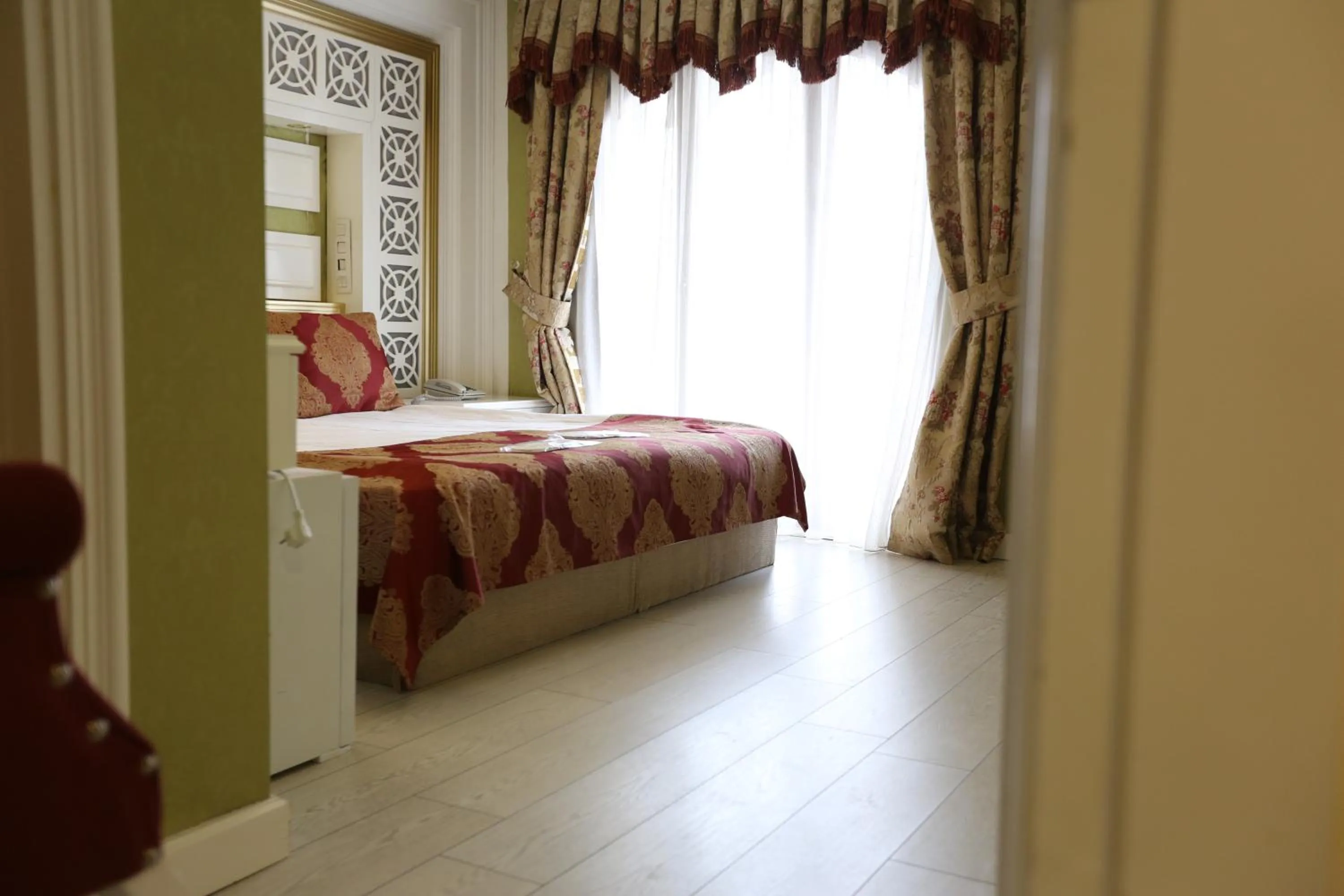 Bed in Hotel Queens Land