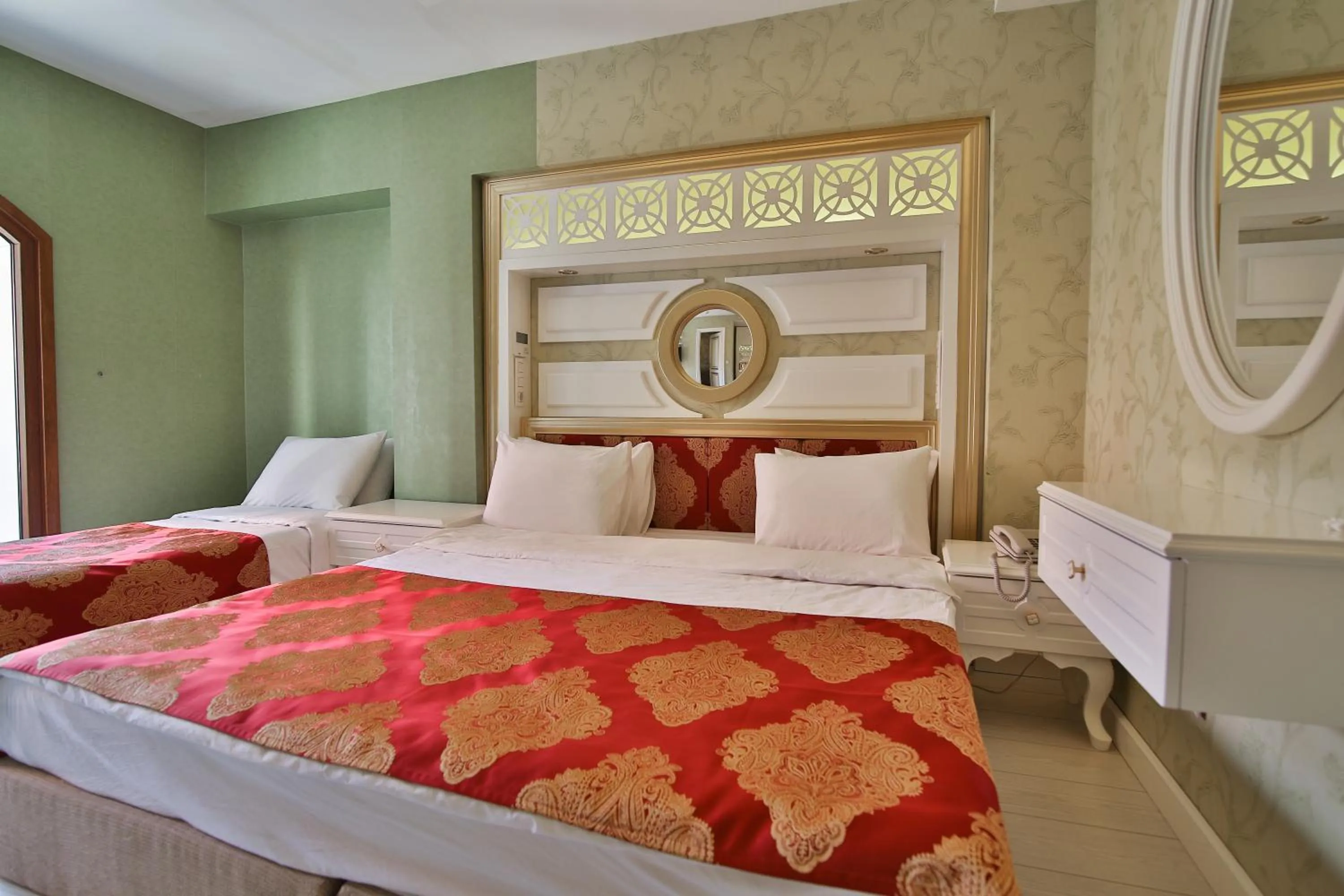 Bed in Hotel Queens Land