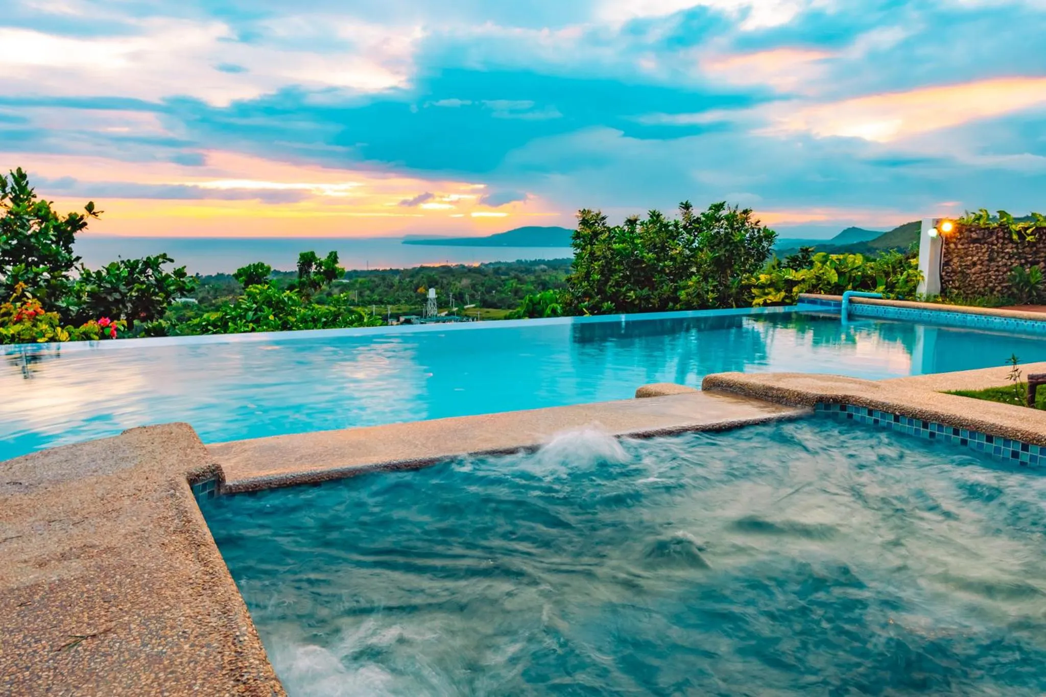 Swimming pool in Marqis Sunrise Sunset Resort and Spa