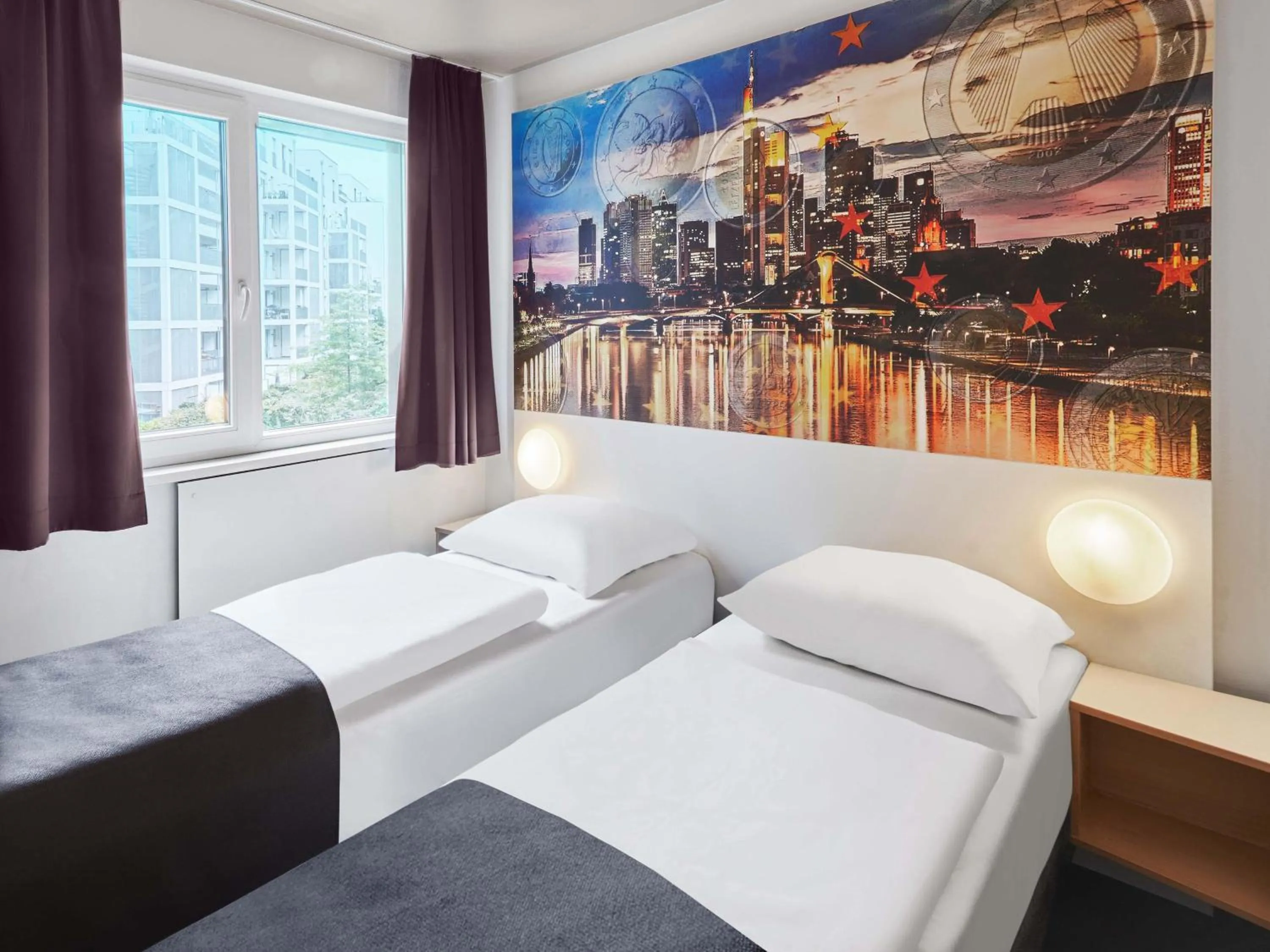 Bed in B&B HOTEL Frankfurt City-Ost