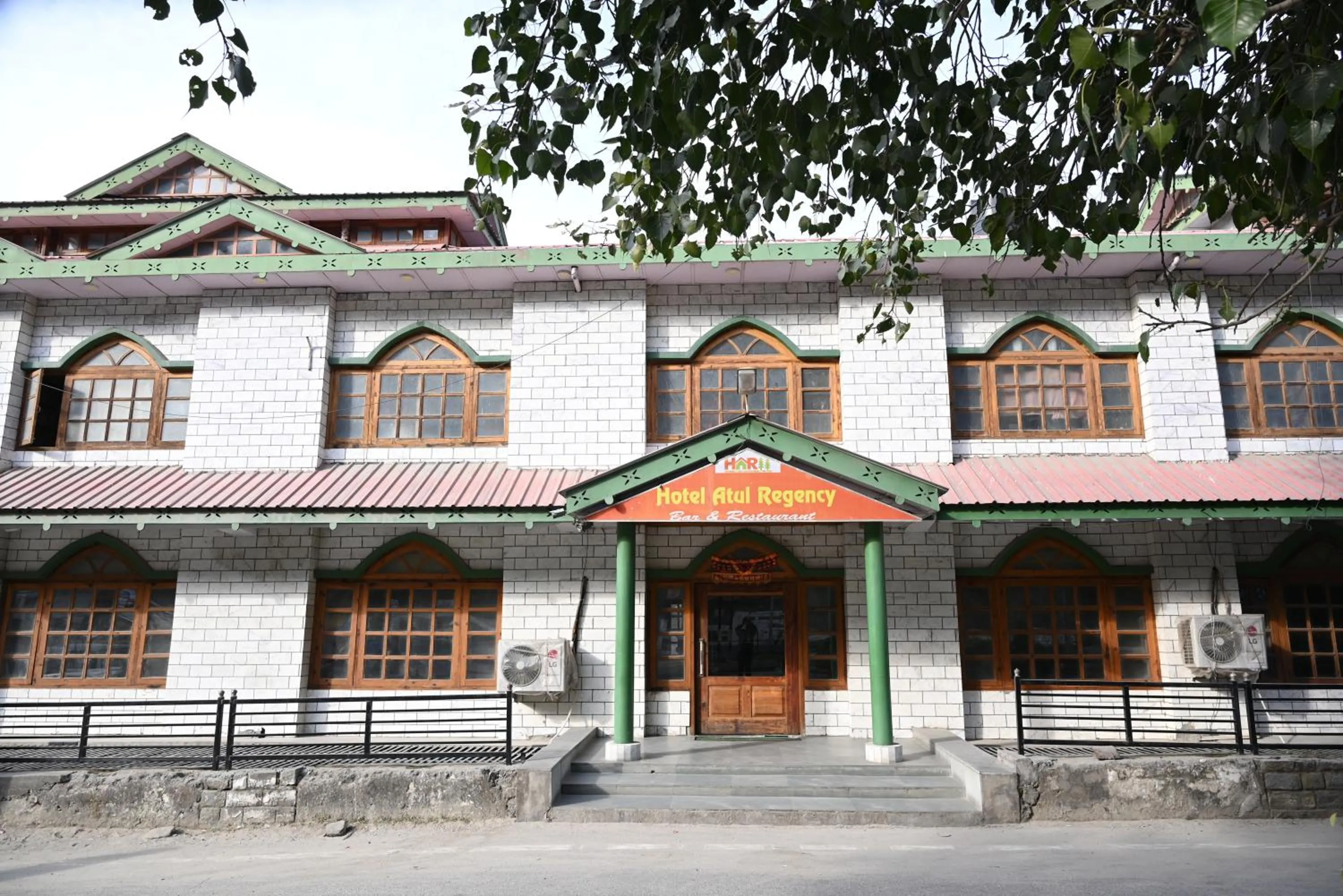 Hotel Atul Regency