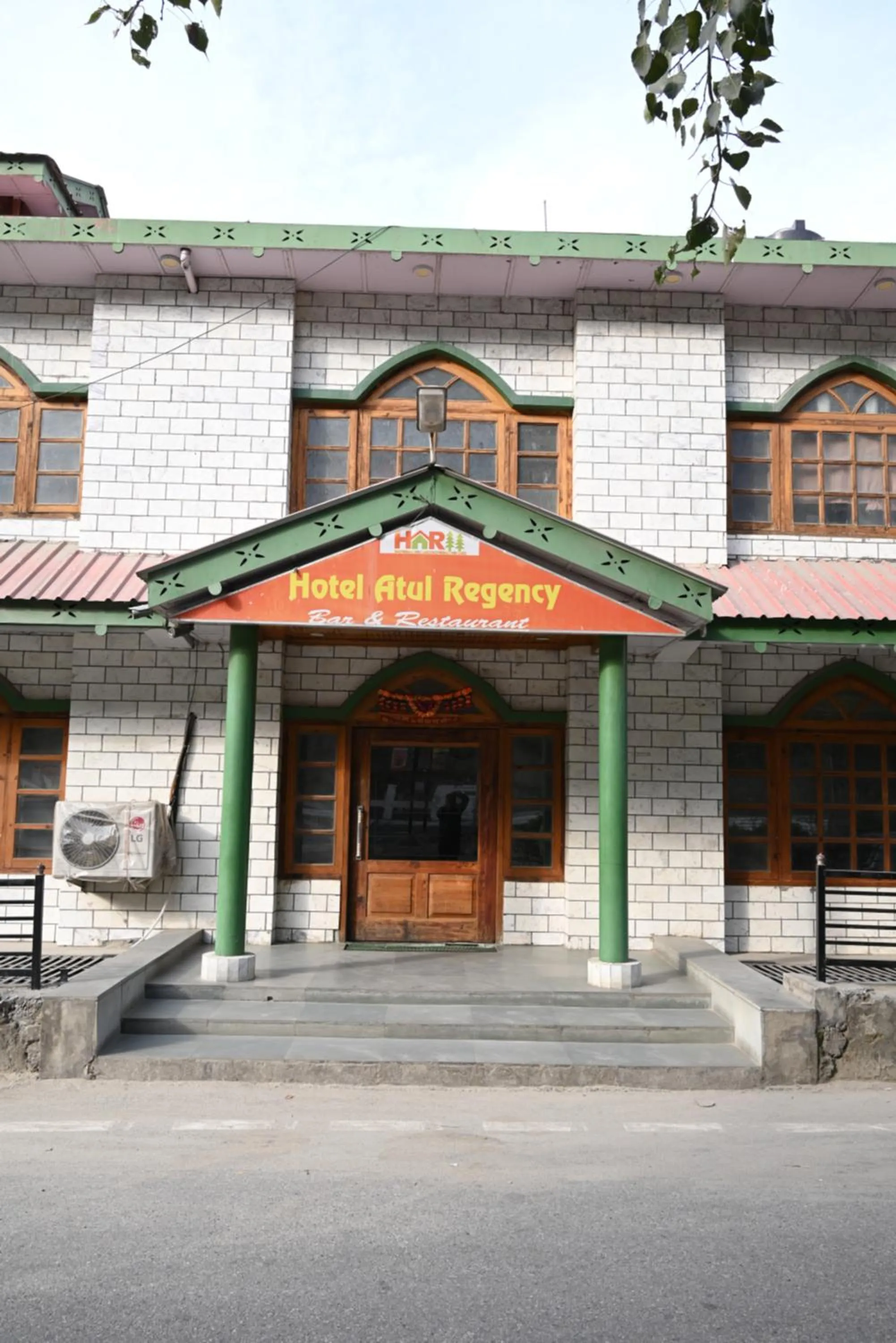 Hotel Atul Regency