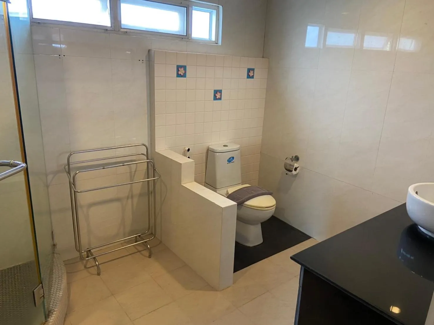 Hua Hin White Villa Hotel - SHA Certified