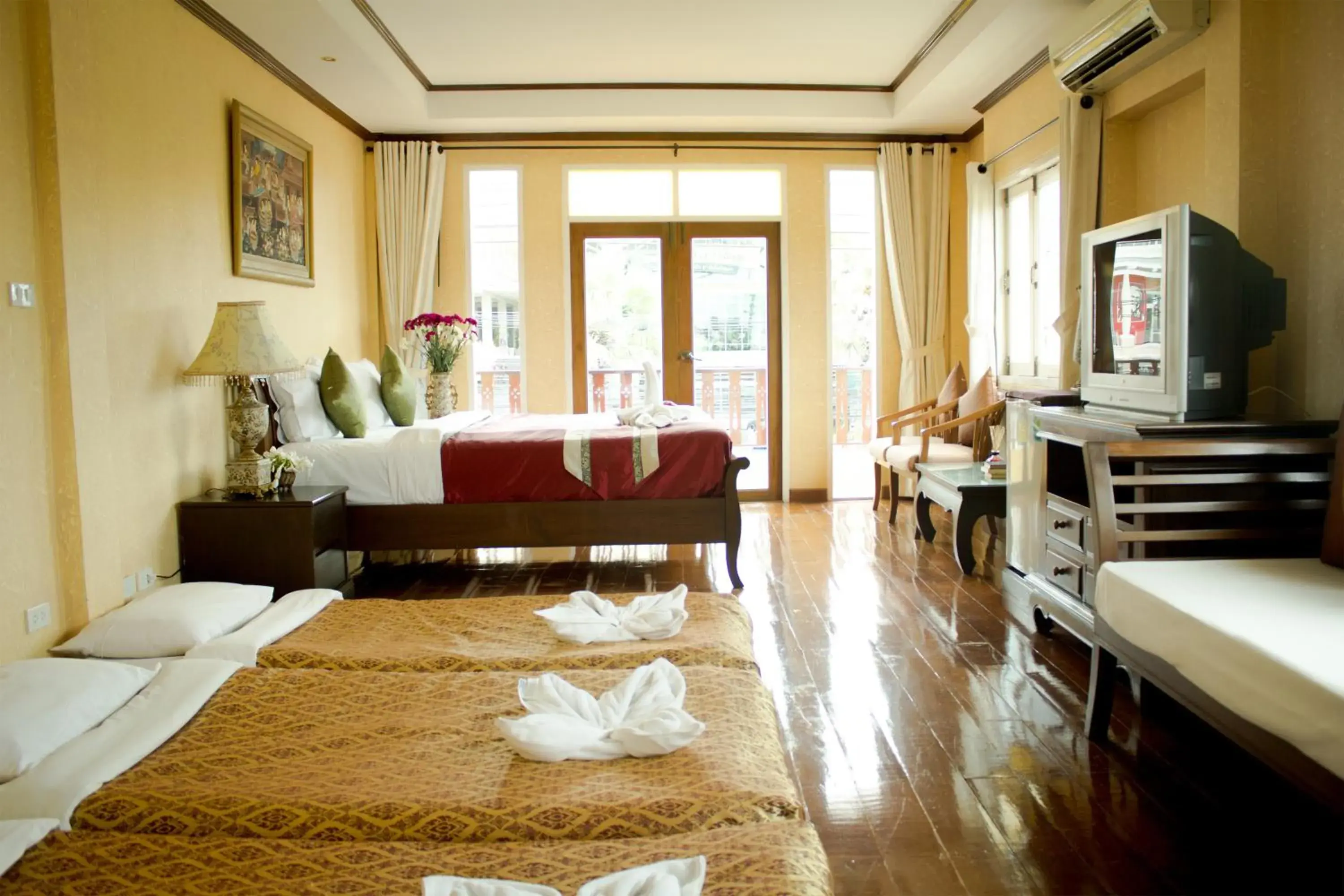 Facade/entrance, Bed in Hua Hin White Villa Hotel - SHA Certified Facade/entrance, Bed in Hua Hin White Villa Hotel - SHA Certified