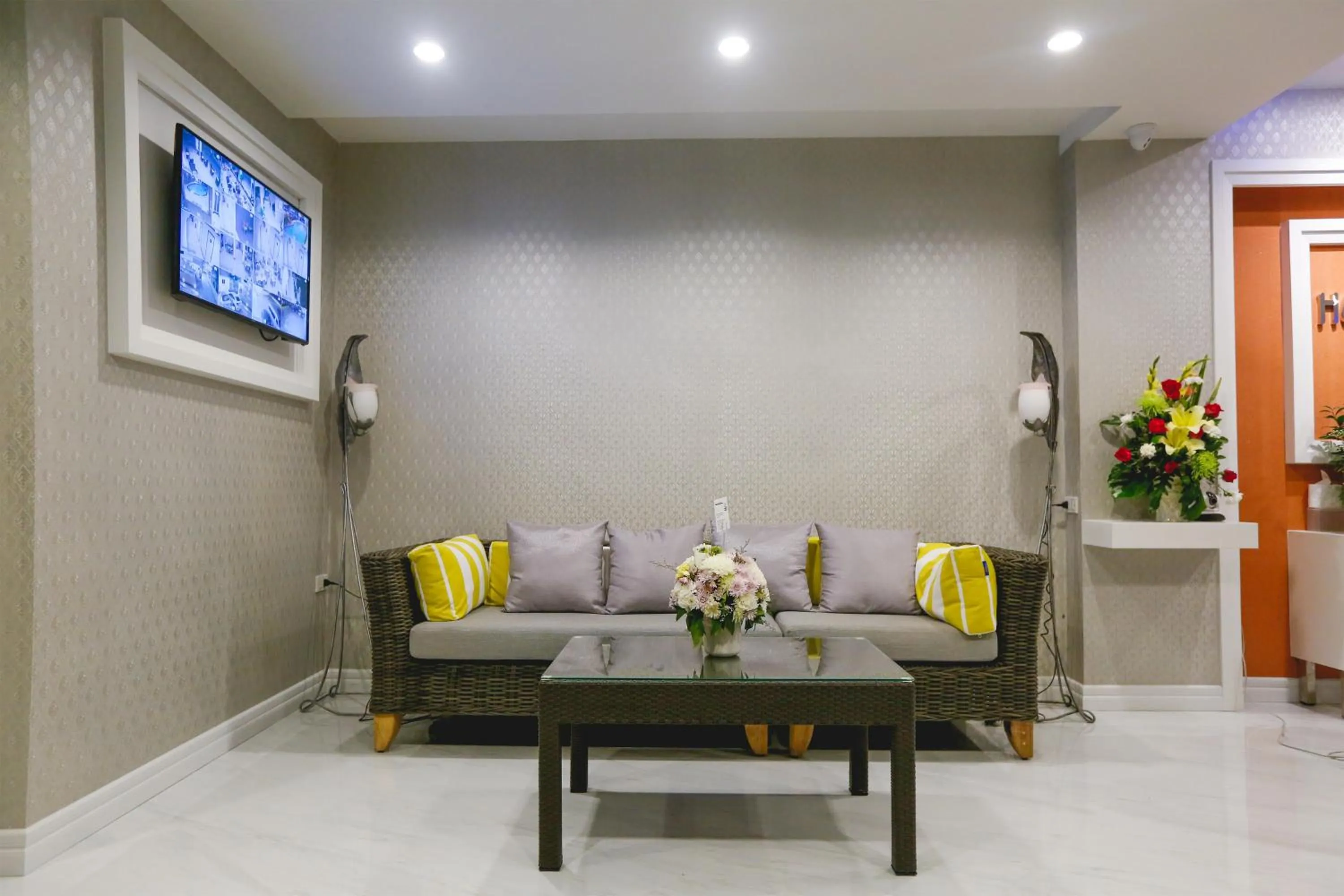 Facade/entrance in Hua Hin White Villa Hotel - SHA Certified