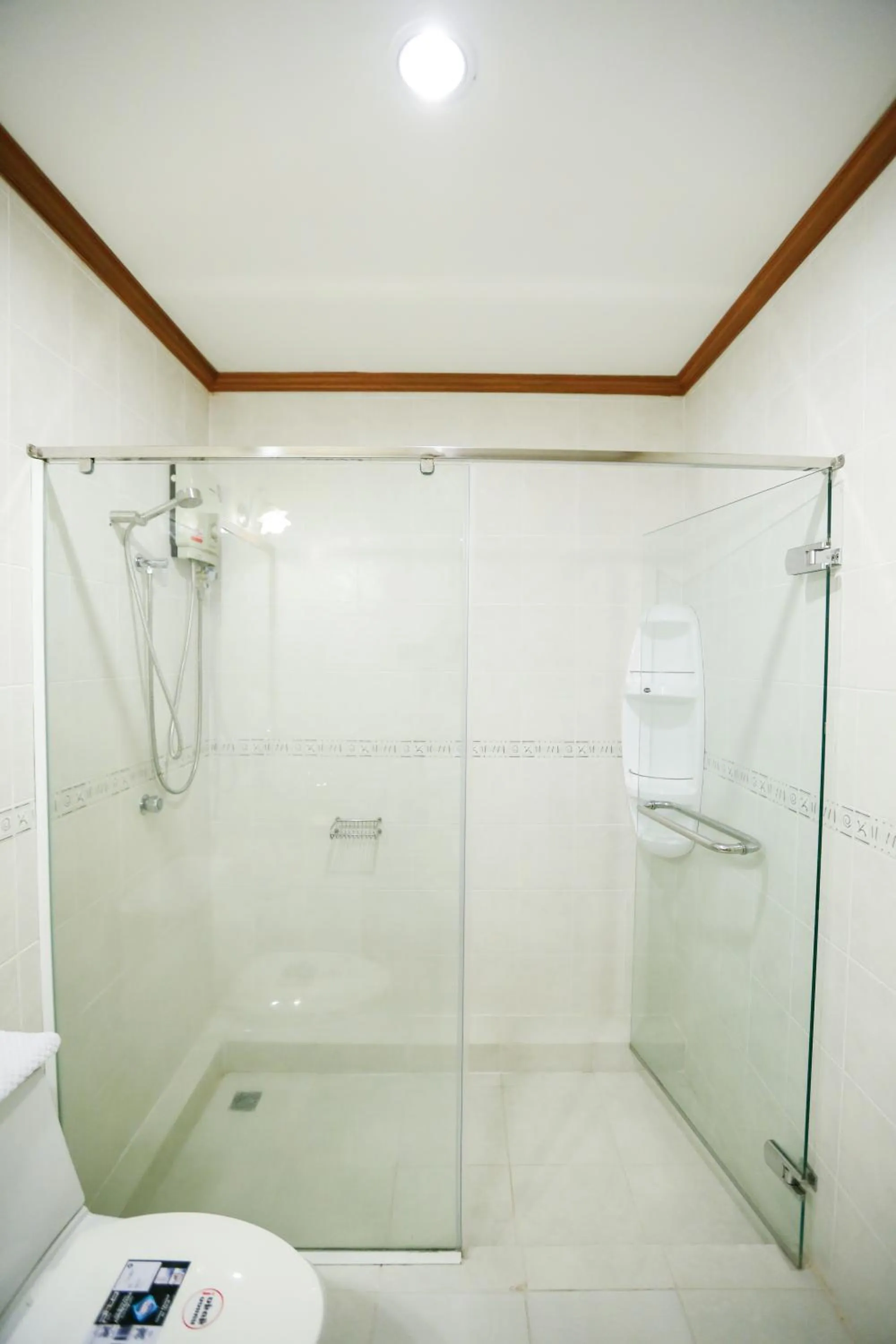 Hua Hin White Villa Hotel - SHA Certified