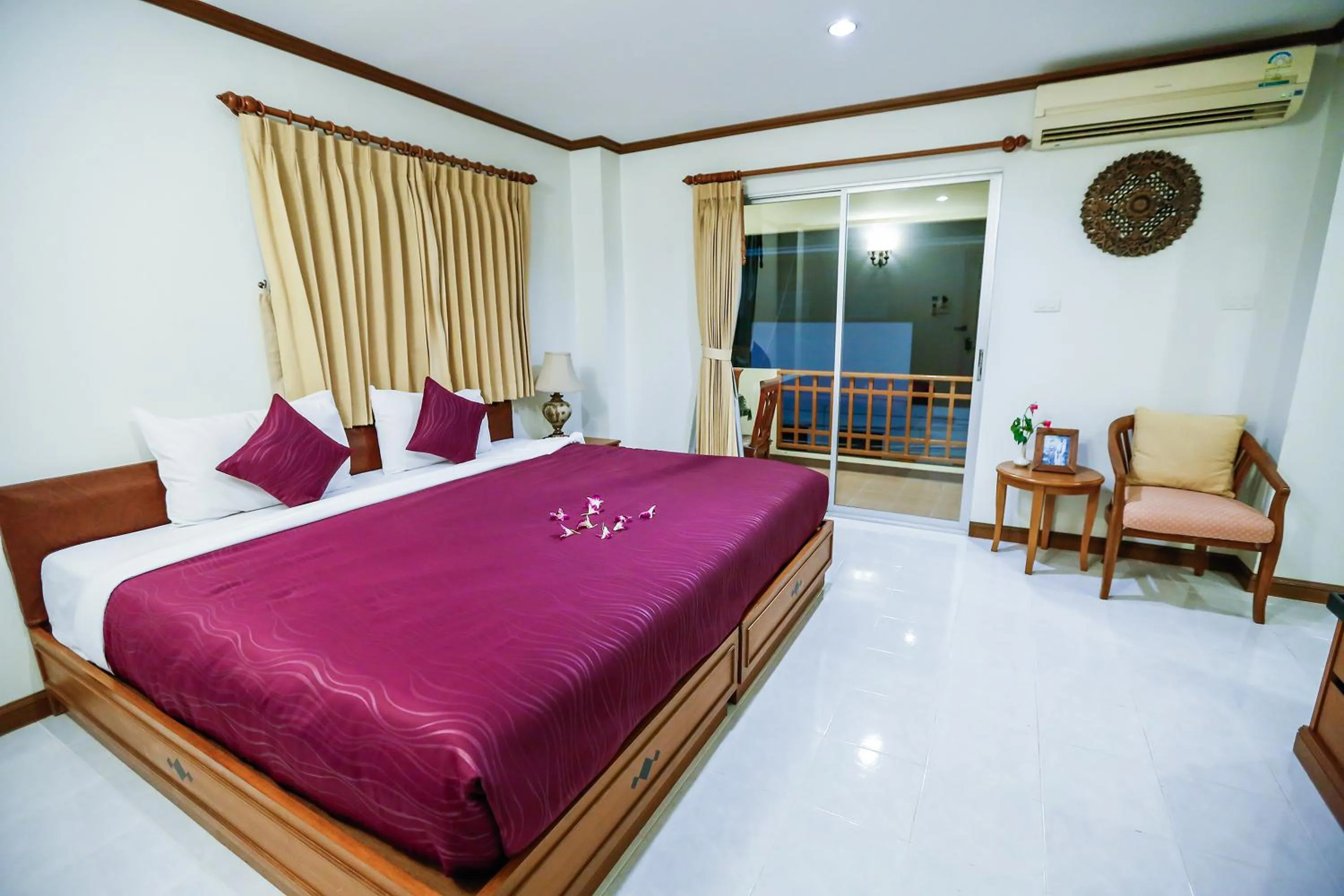Bed in Hua Hin White Villa Hotel - SHA Certified