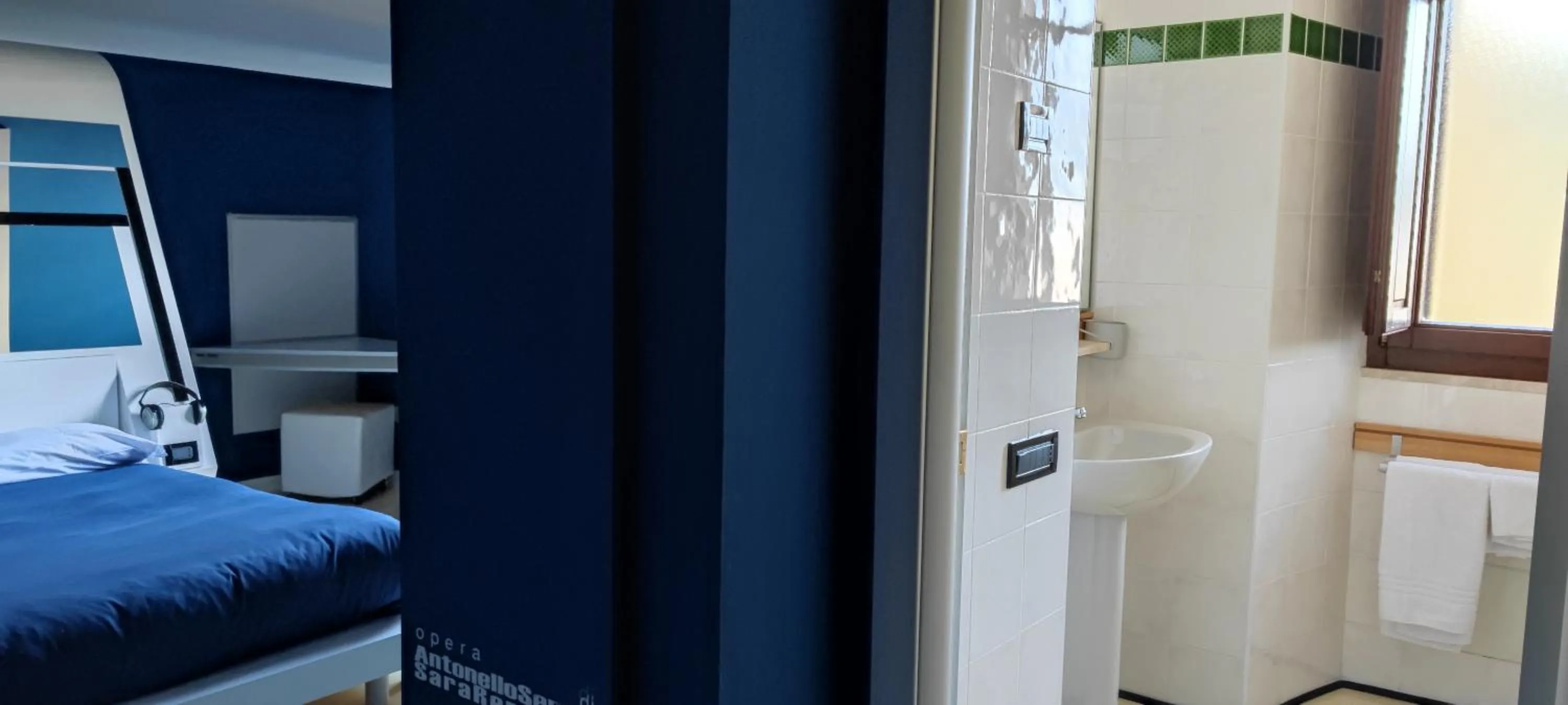 Bathroom, Bed in Diecizero Affittacamere