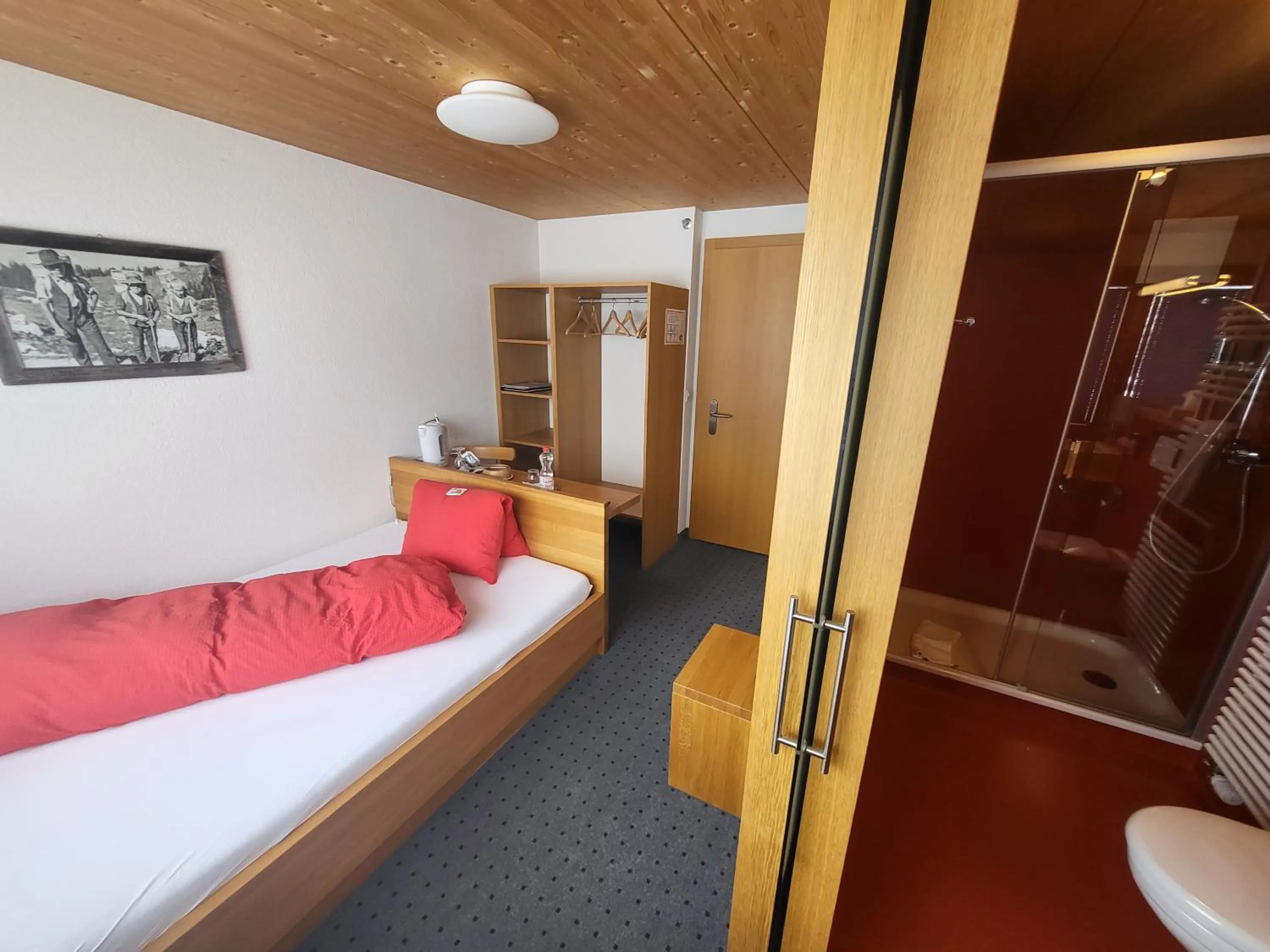 Bed in Hotel Wetterhorn