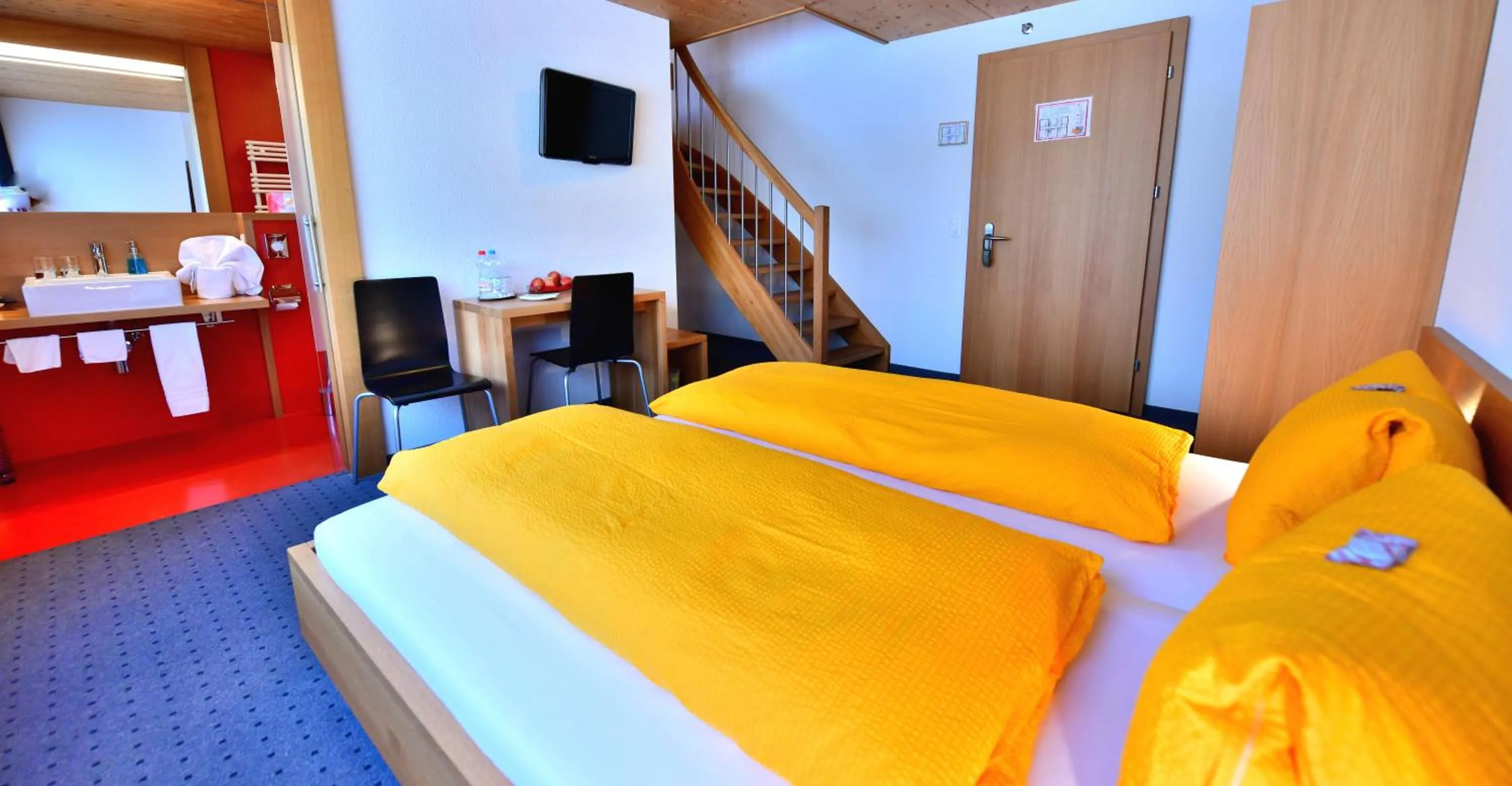 Bedroom, Bed in Hotel Wetterhorn