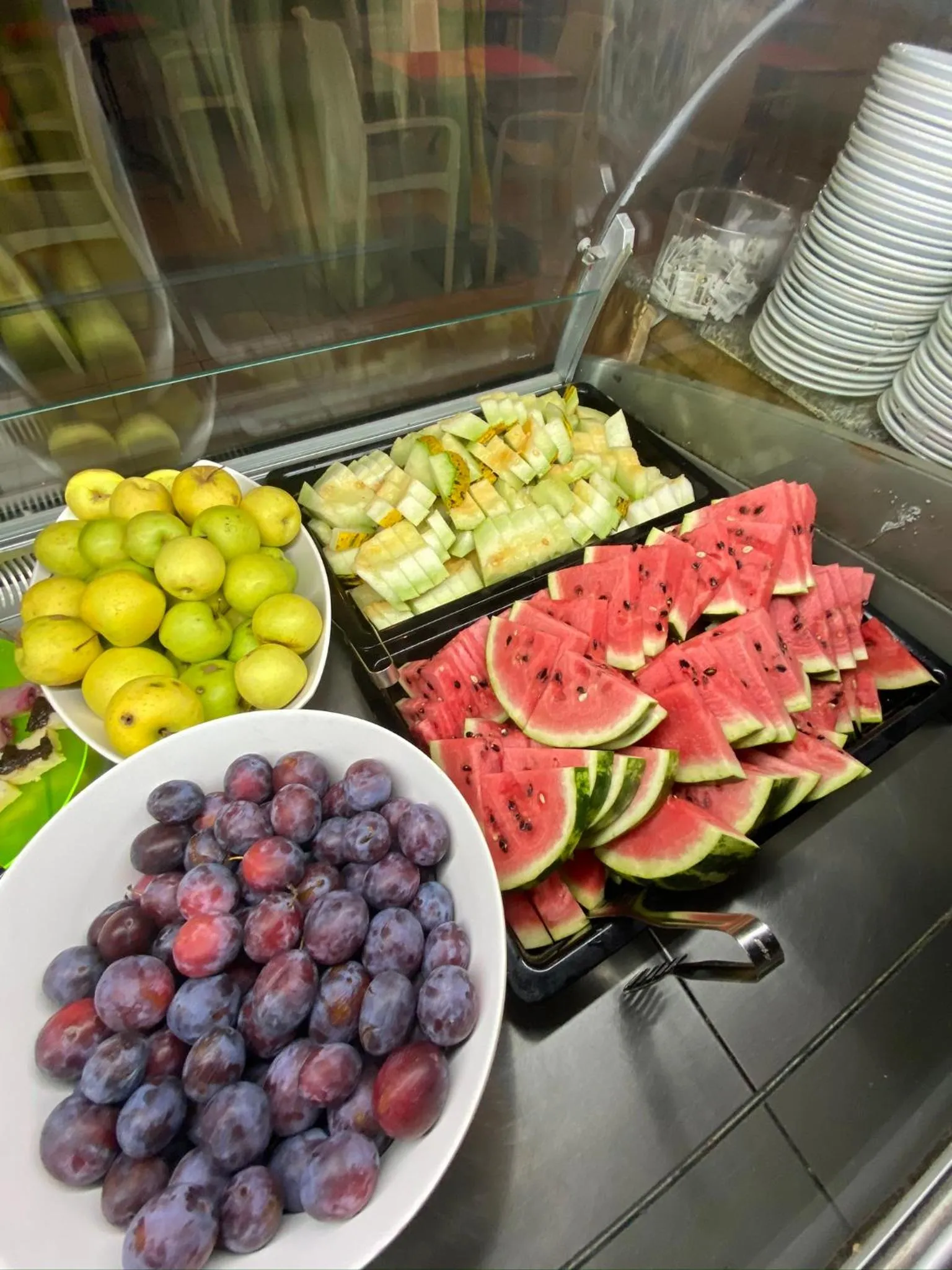 Restaurant/places to eat in Nar Hotel