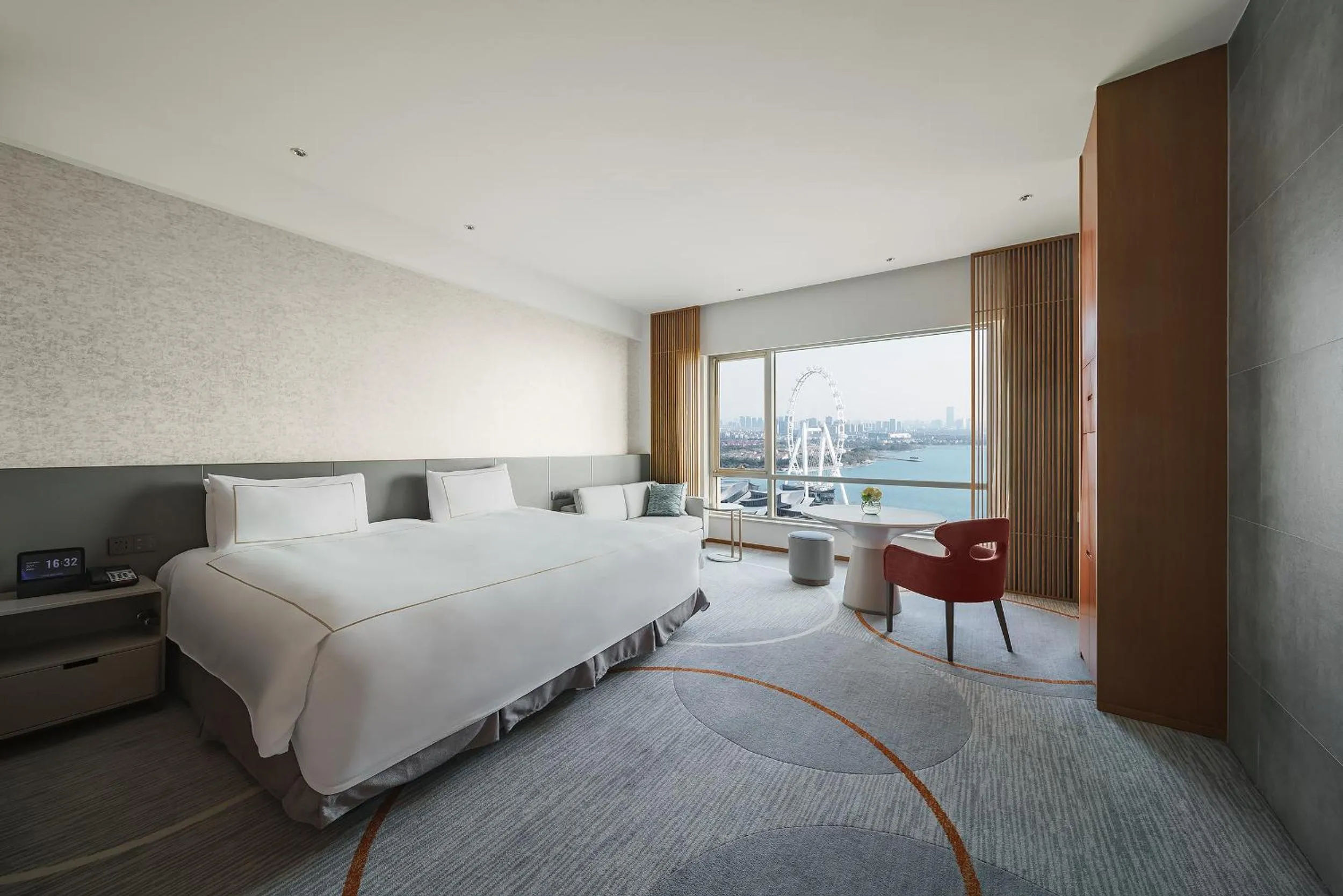Bedroom, Bed in InterContinental Suzhou Hotel by IHG