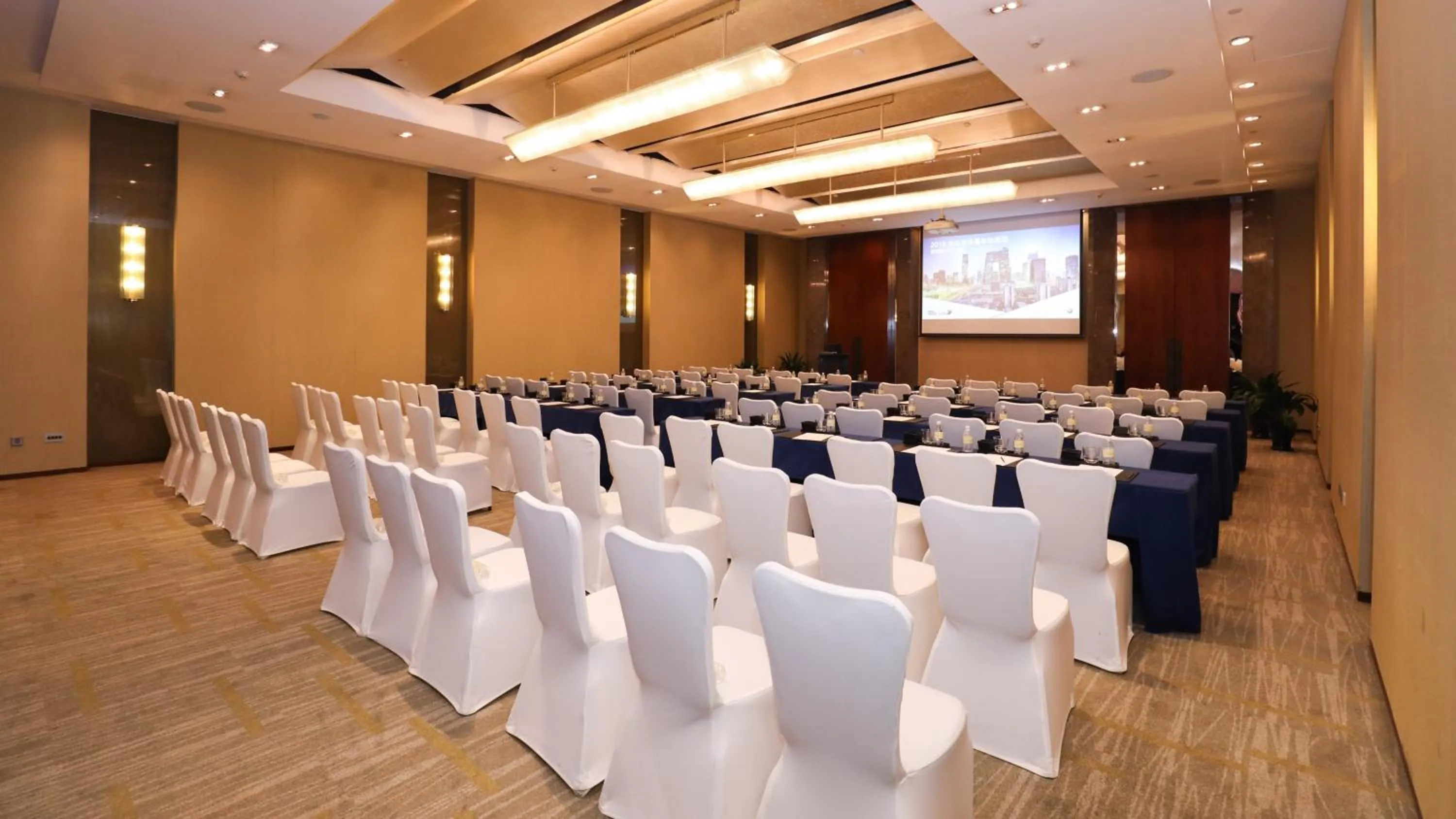 Meeting/conference room in InterContinental Suzhou Hotel by IHG