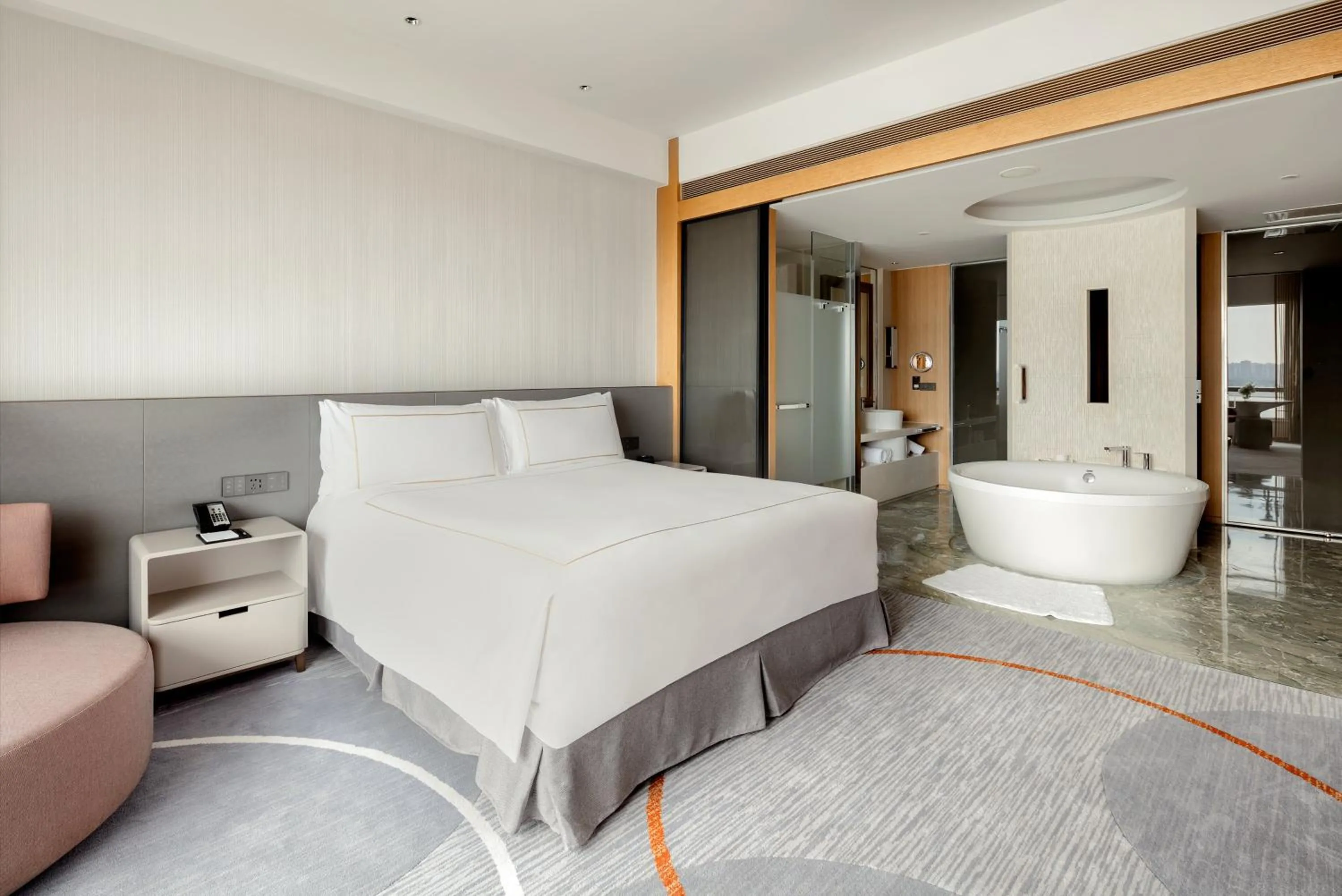 Photo of the whole room, Bed in InterContinental Suzhou Hotel by IHG
