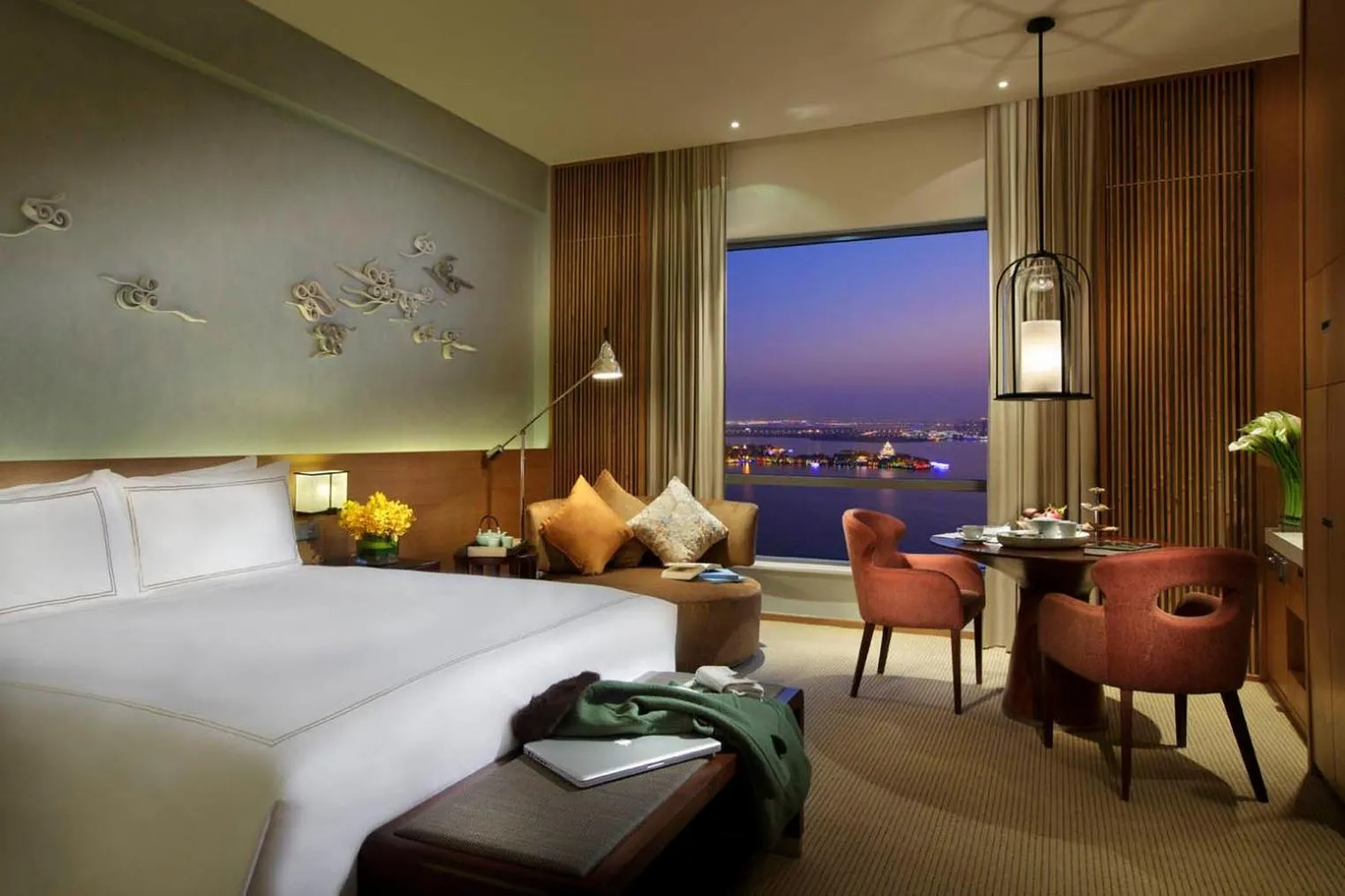 Photo of the whole room, Bed in InterContinental Suzhou Hotel by IHG
