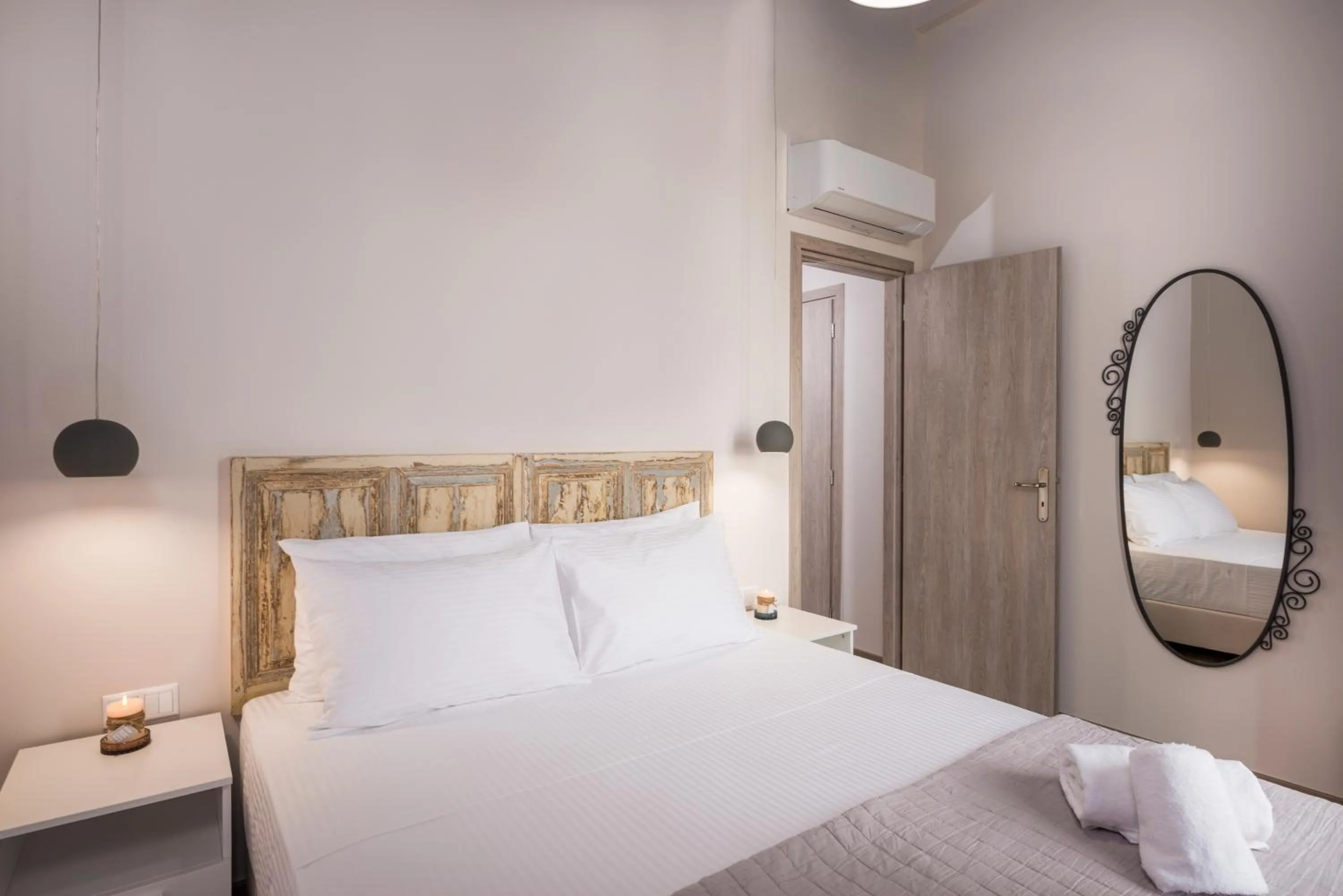 Bed in Camara Residence