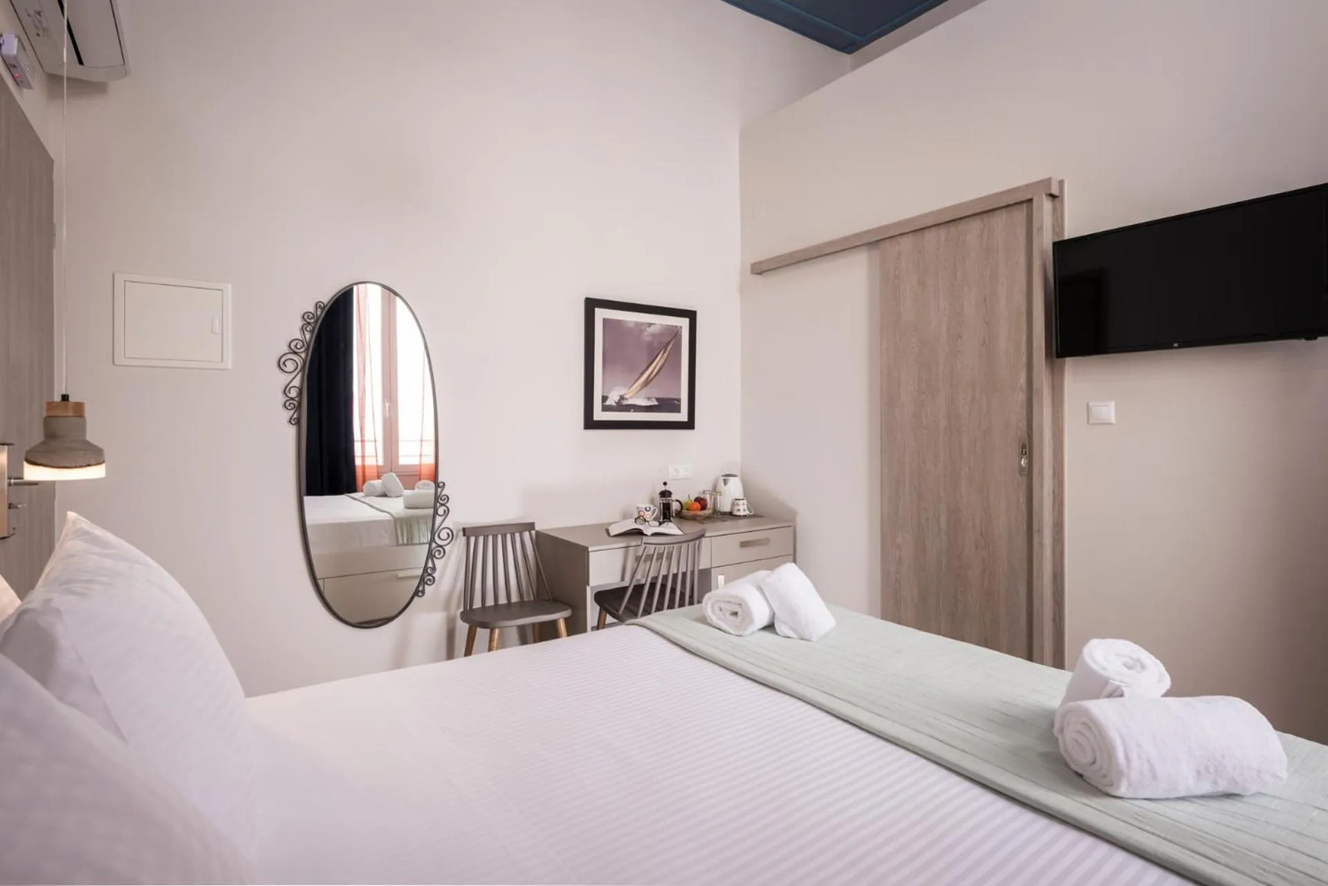 Bed in Camara Residence