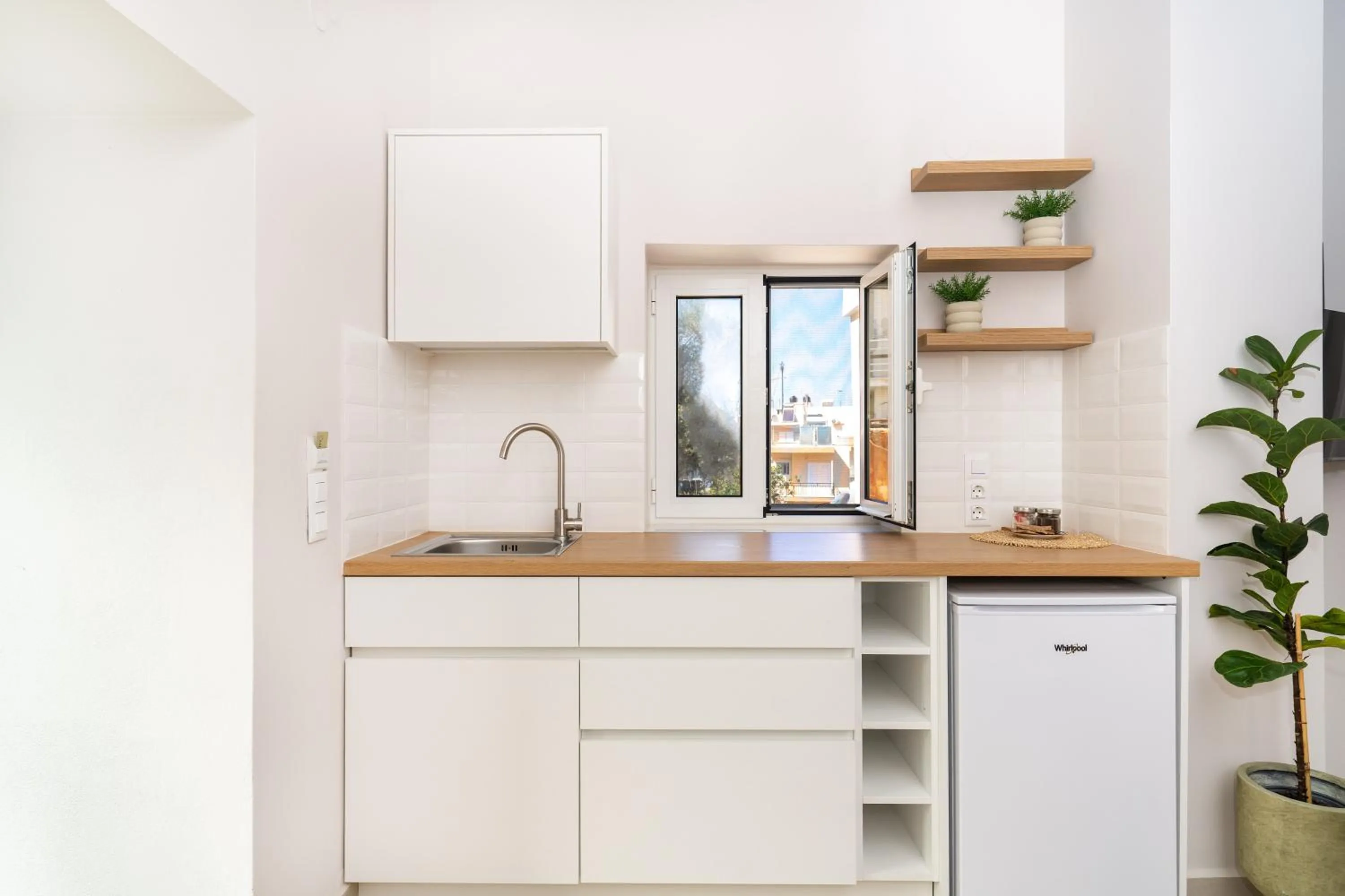 Kitchen or kitchenette in Camara Residence