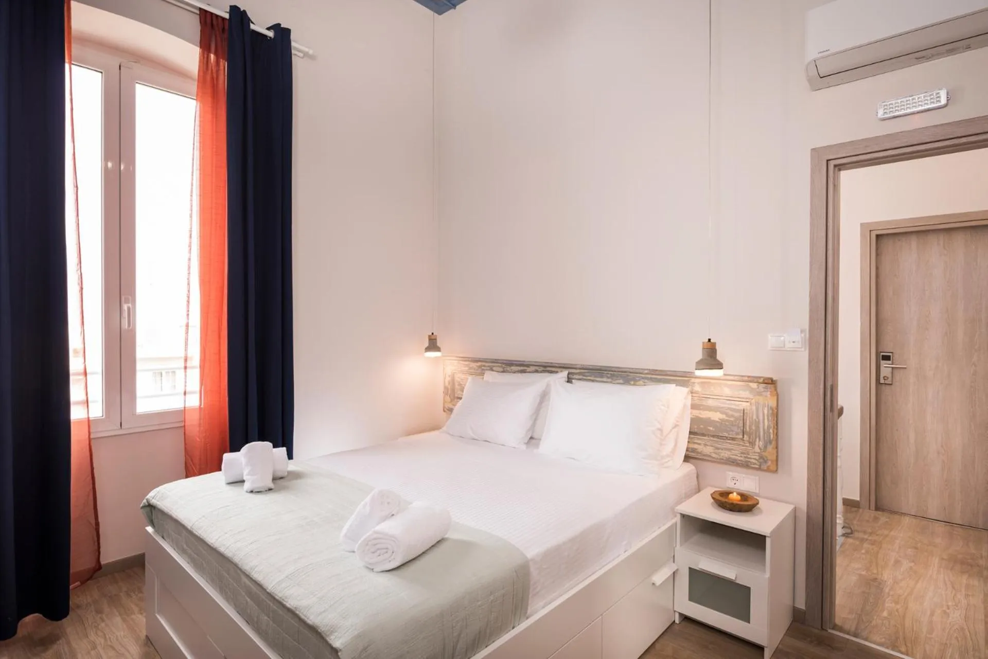 Bed in Camara Residence