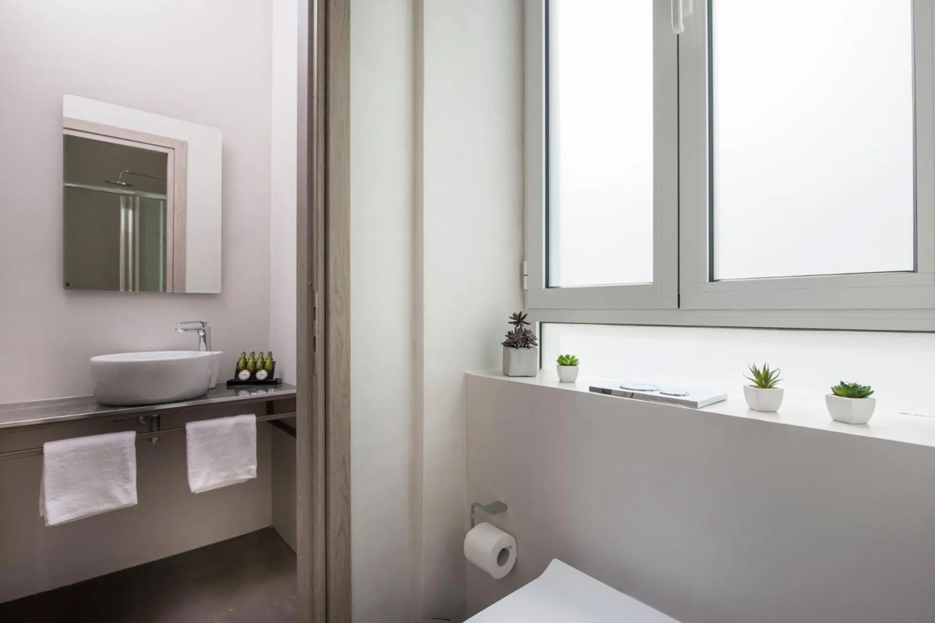 Bathroom in Camara Residence