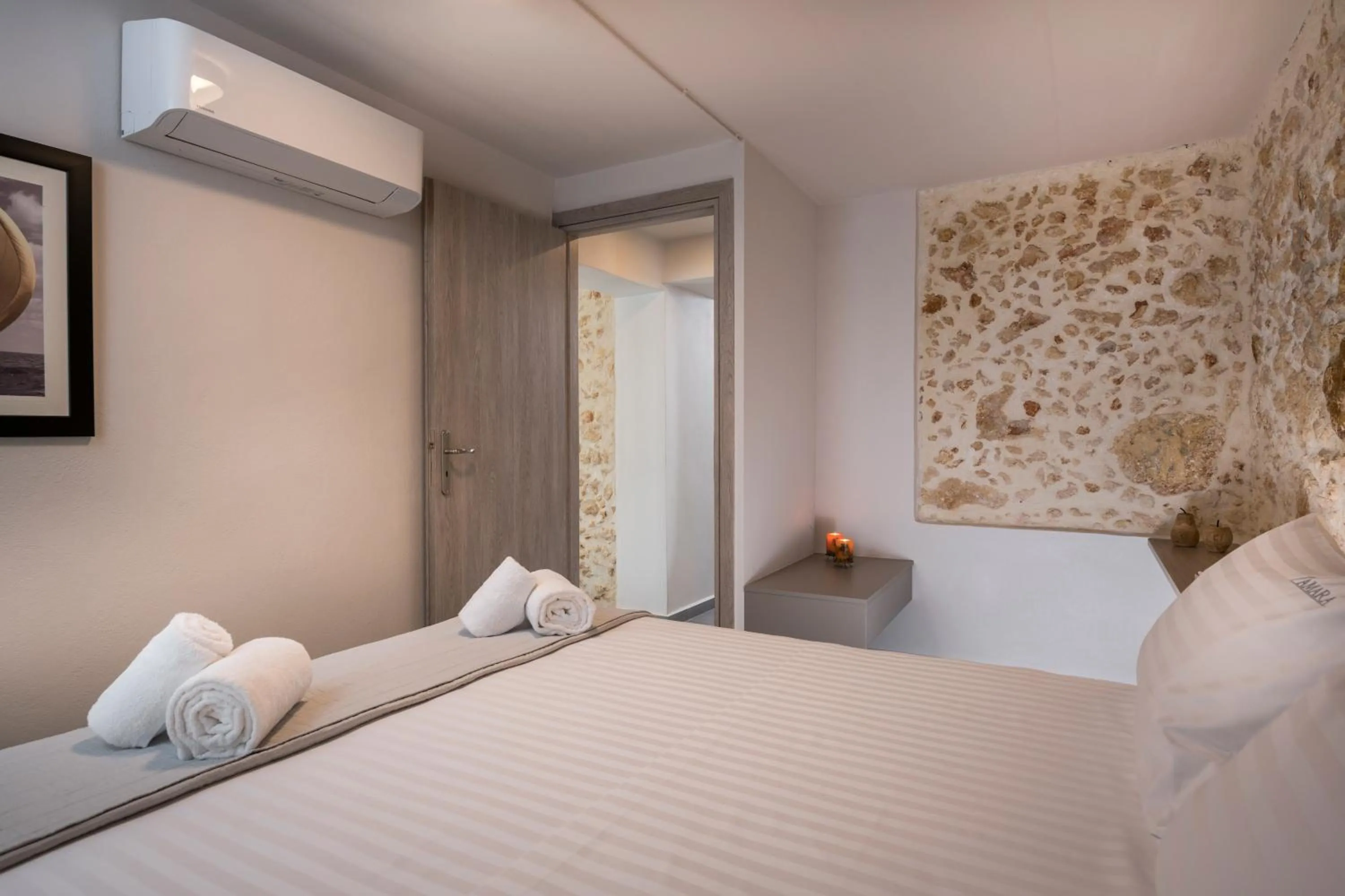 Bed in Camara Residence