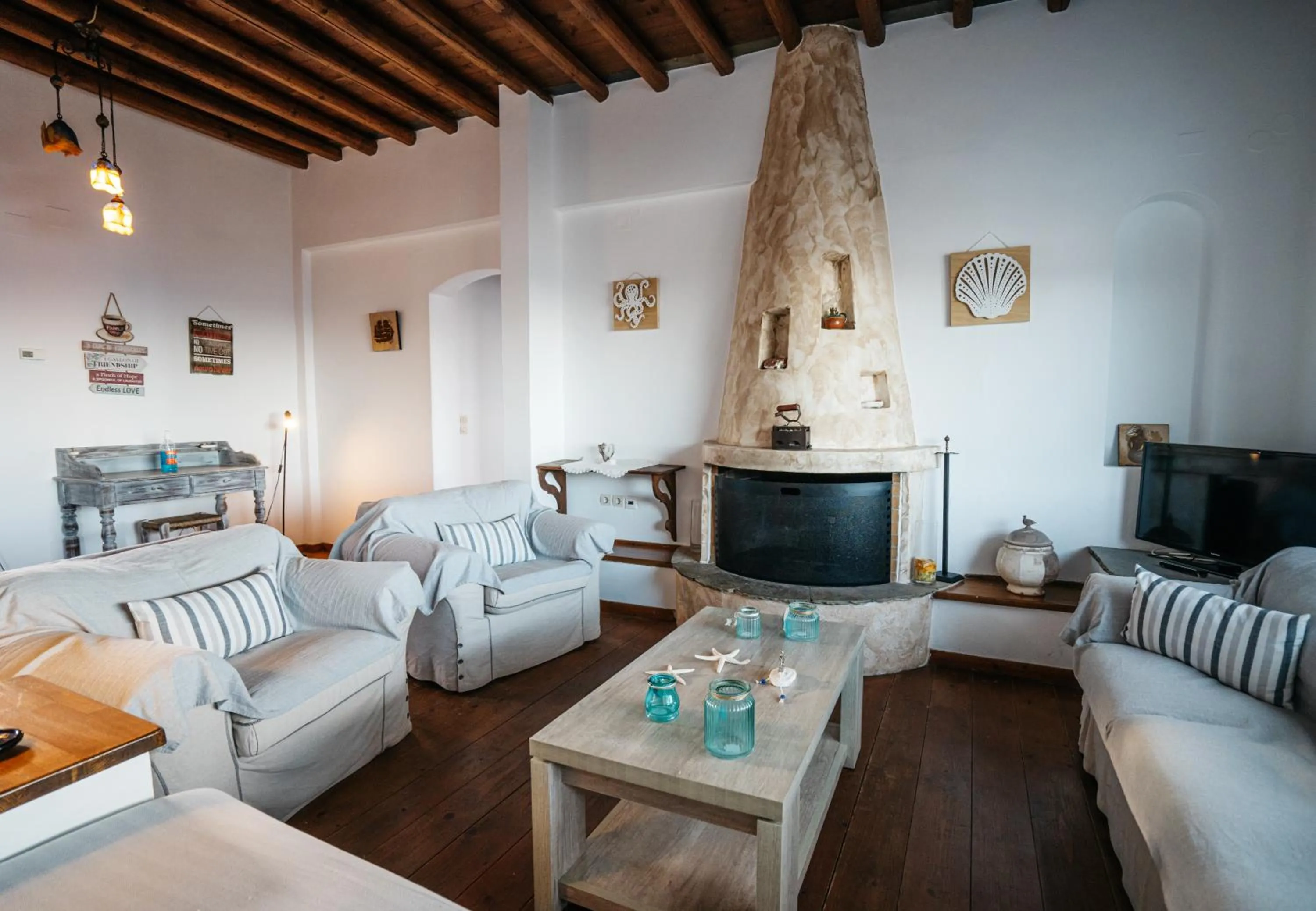 Seating area in Cape Napos