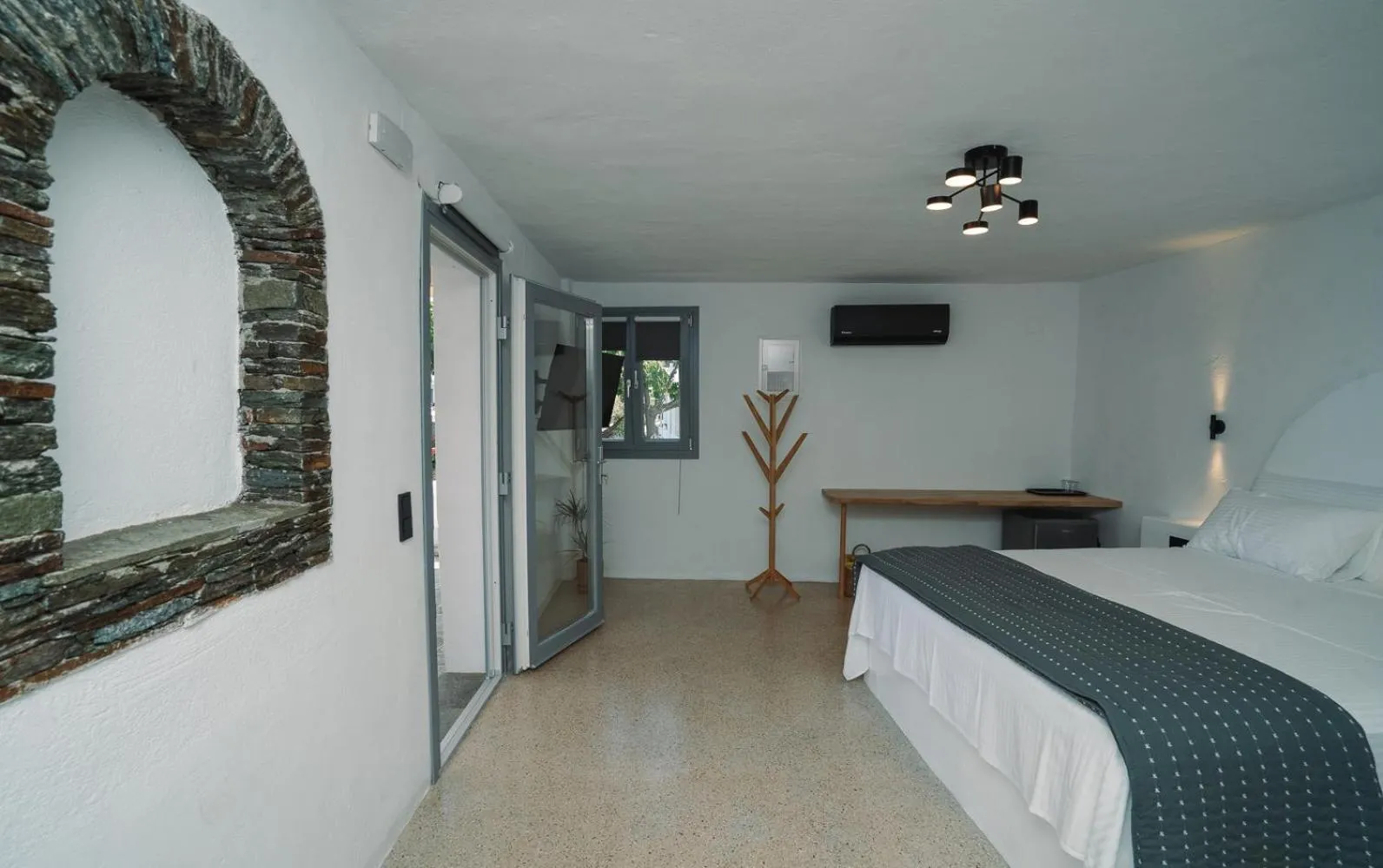 Bed in Cape Napos