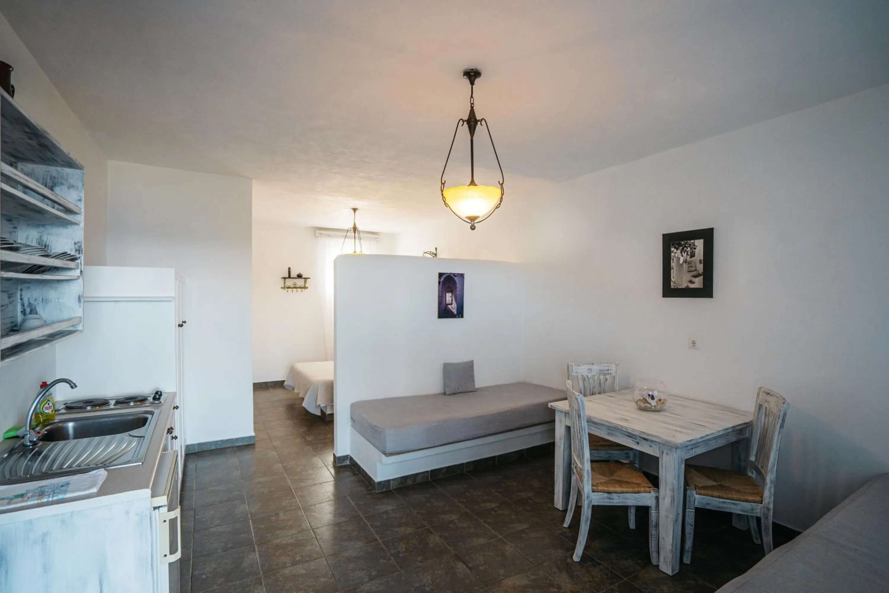 Photo of the whole room in Cape Napos