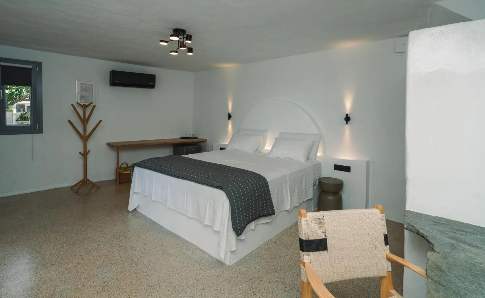 Bed in Cape Napos