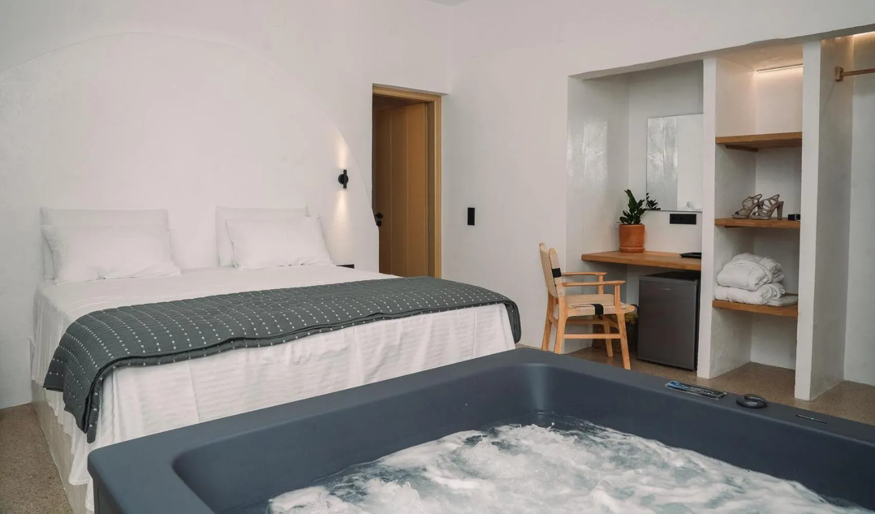 Bed in Cape Napos