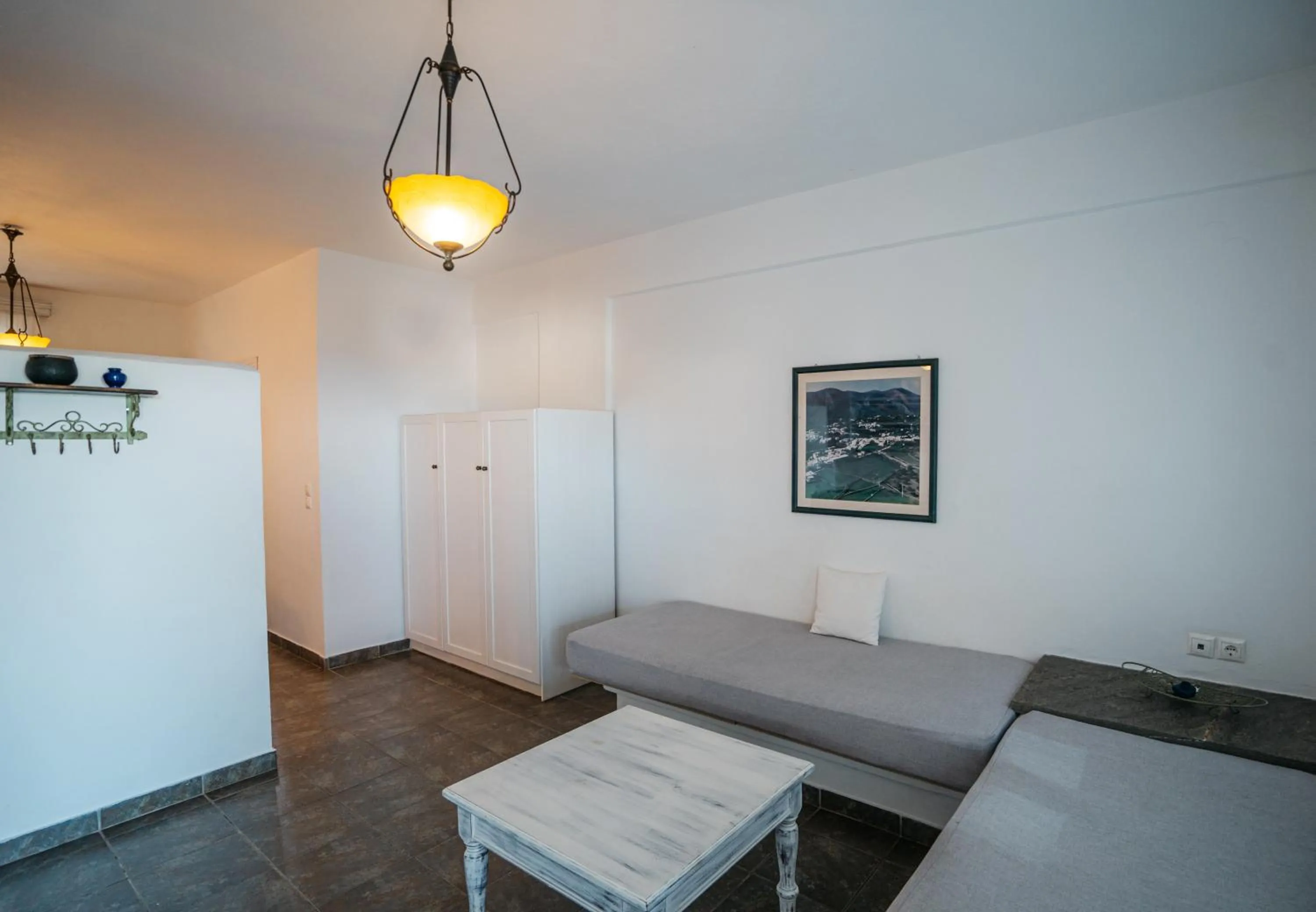 Photo of the whole room in Cape Napos