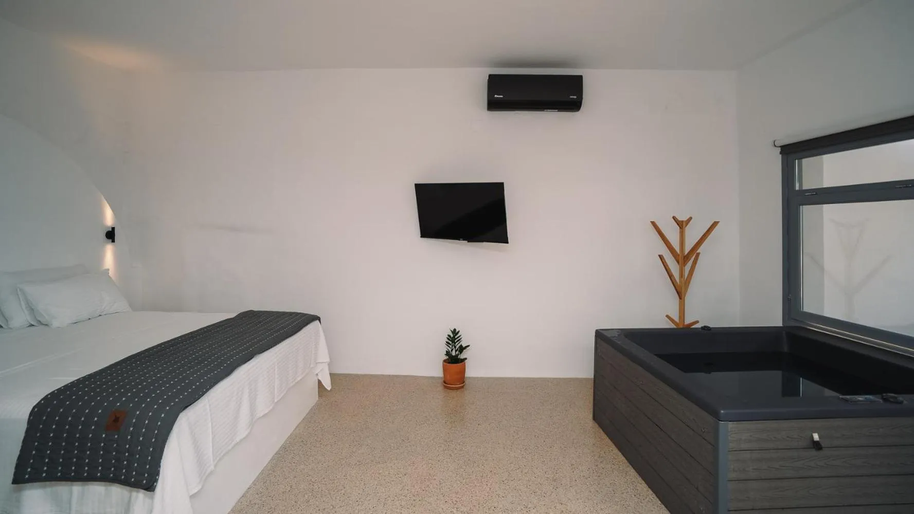 Bed in Cape Napos
