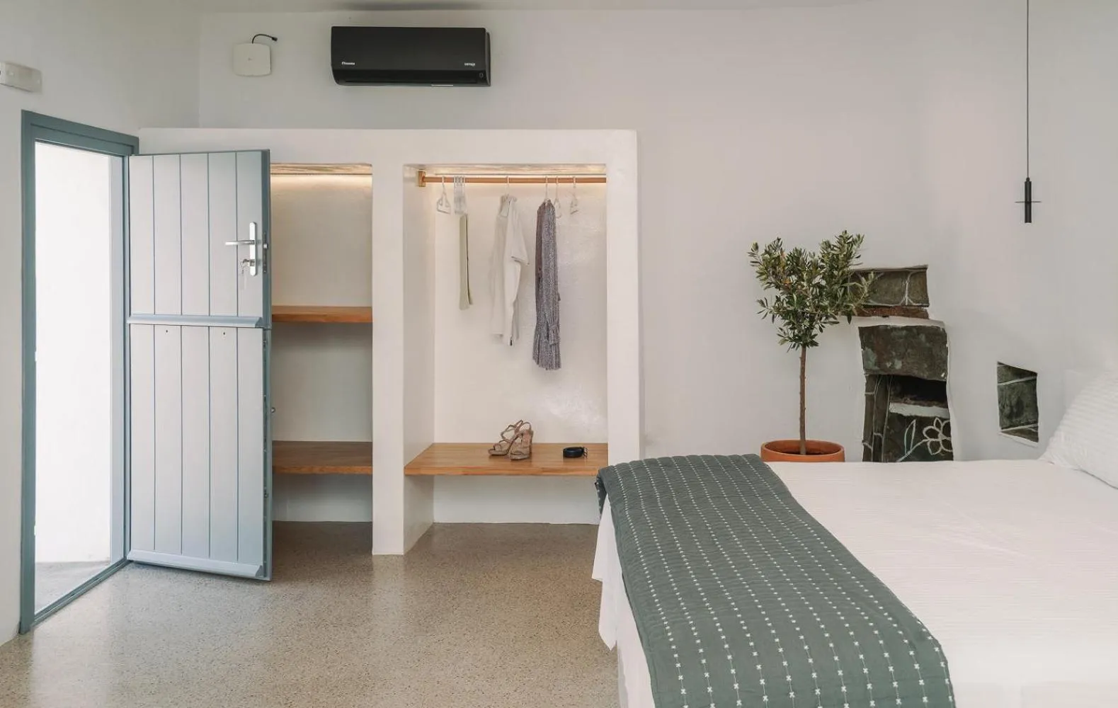 Bed in Cape Napos