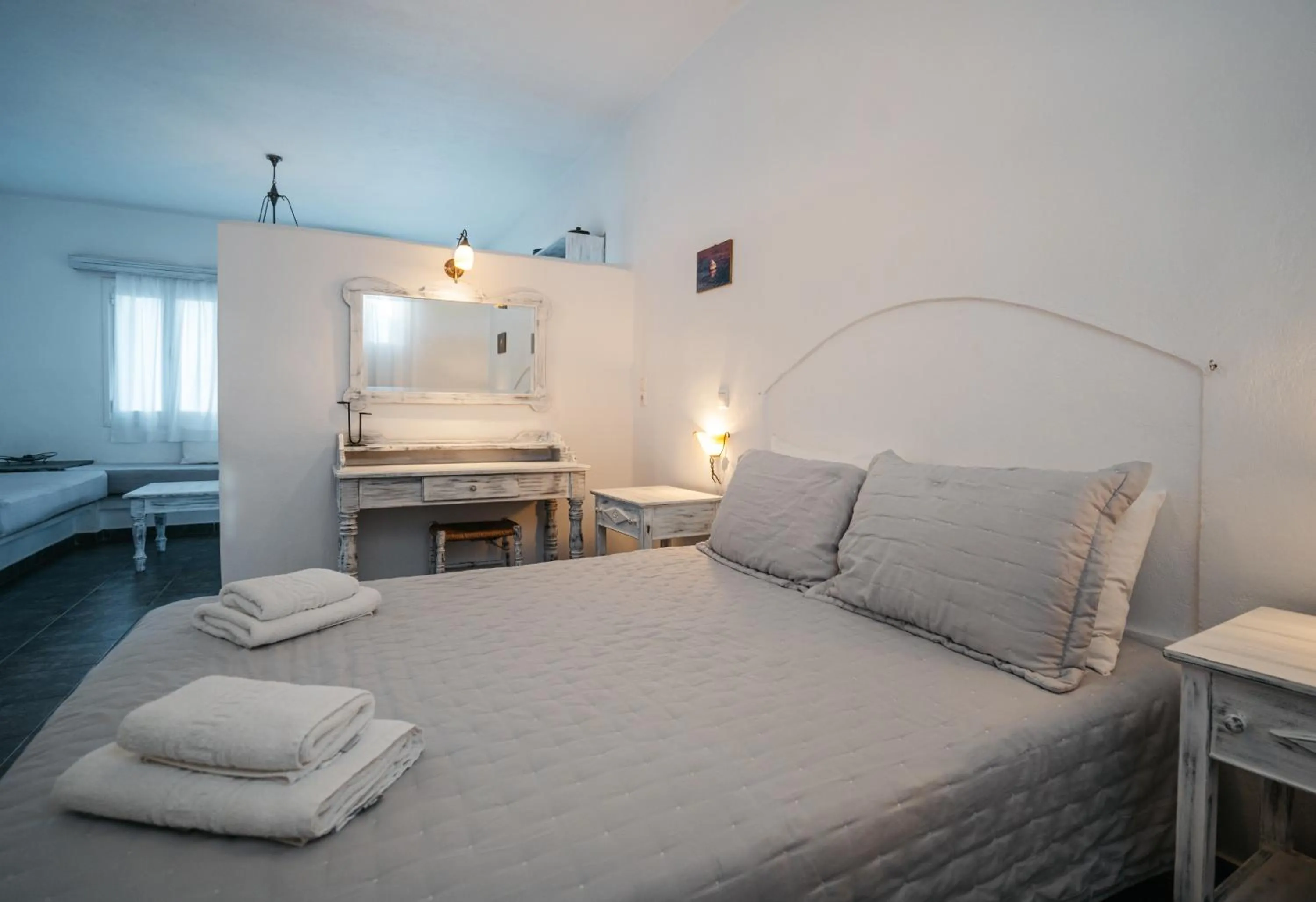 Photo of the whole room, Bed in Cape Napos
