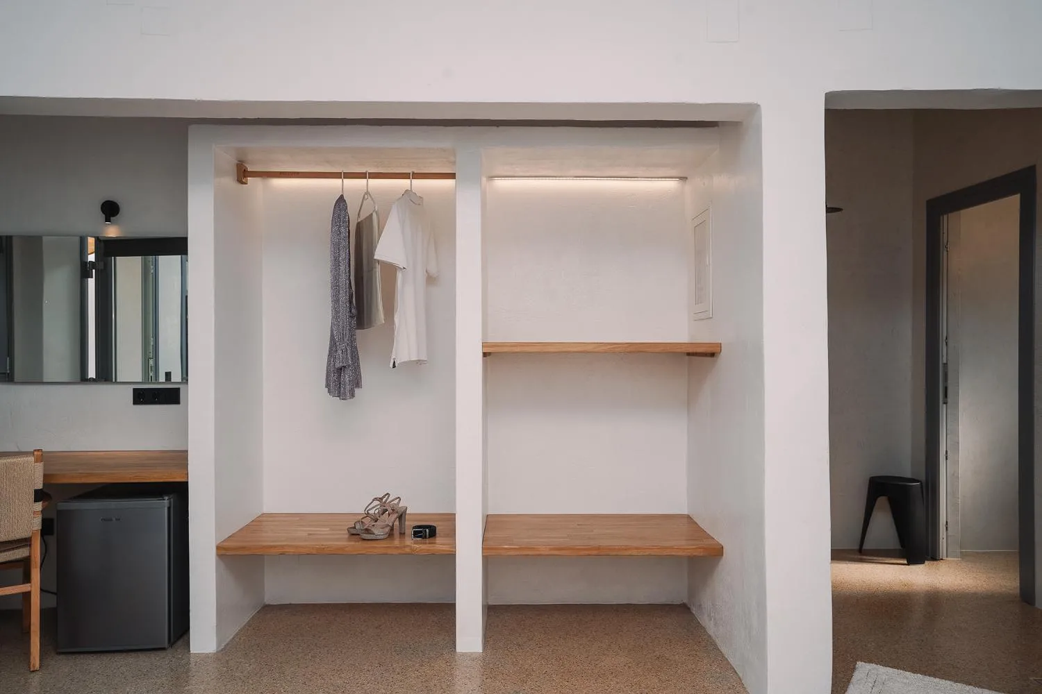 wardrobe in Cape Napos