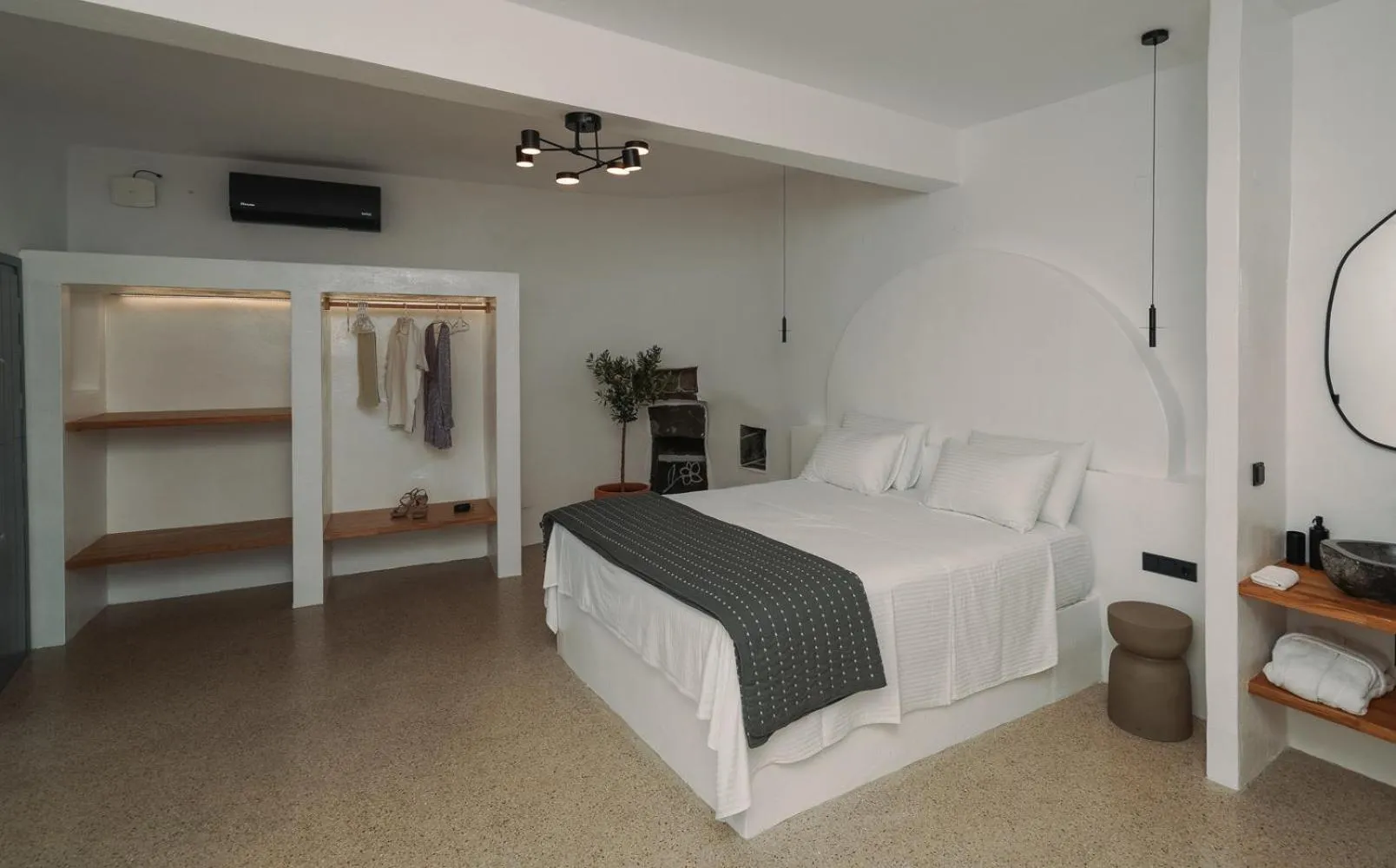 Bed in Cape Napos