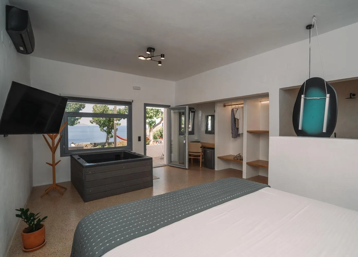 View (from property/room), Bed in Cape Napos