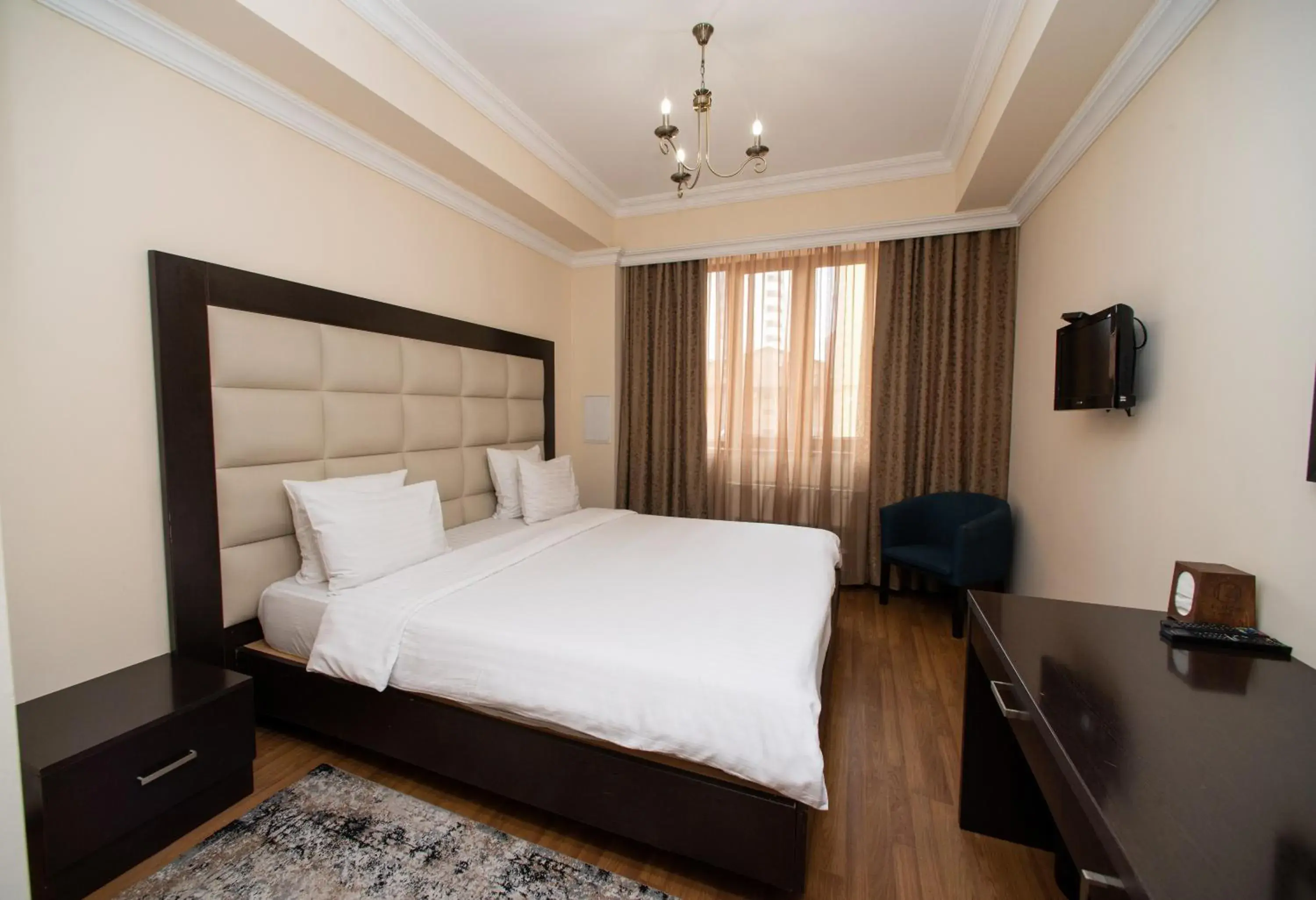 Budget Double Room - single occupancy in 14 Floor Hotel Budget Double Room - single occupancy in 14 Floor Hotel