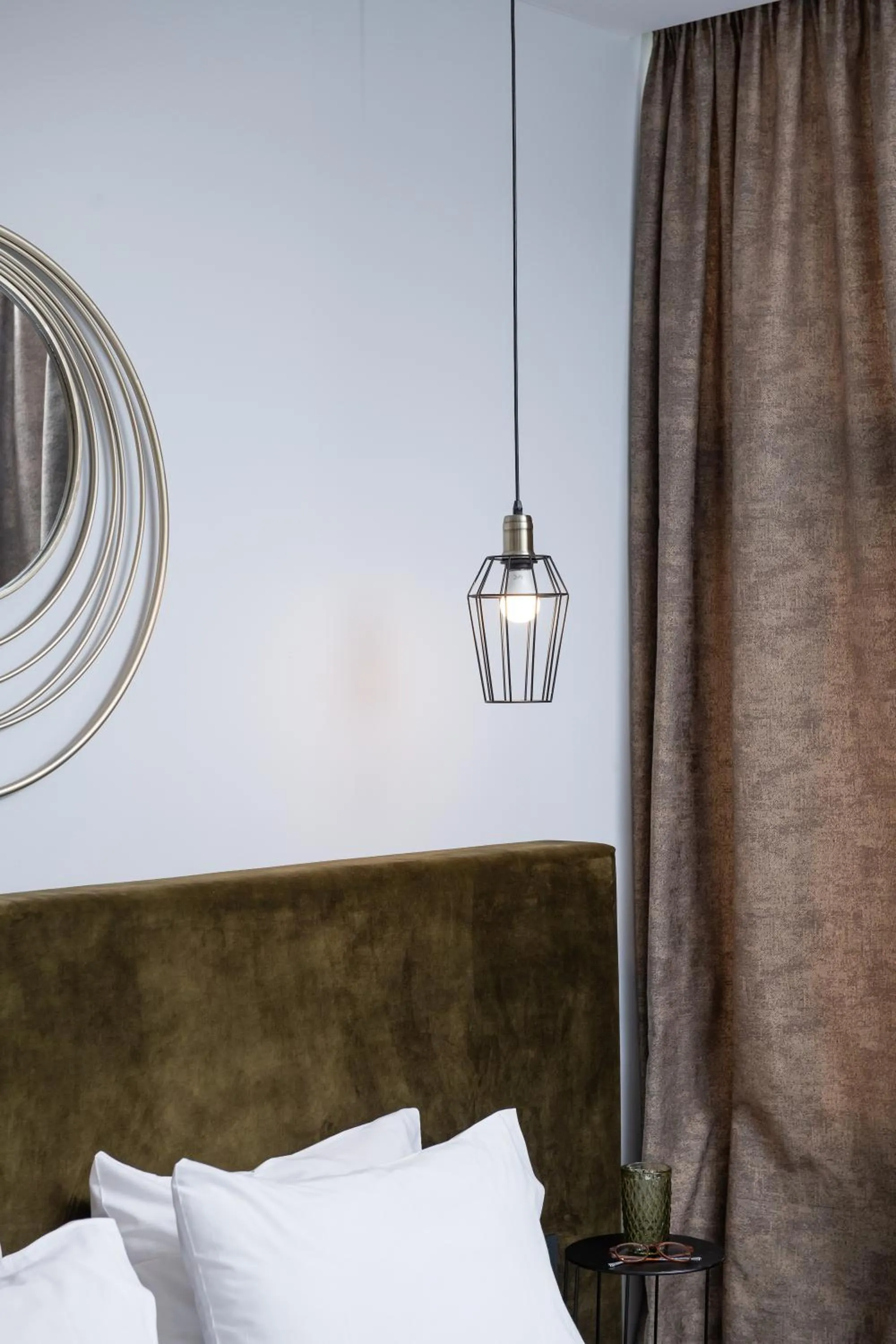 Decorative detail, Bed in Enattica Monastiraki Living