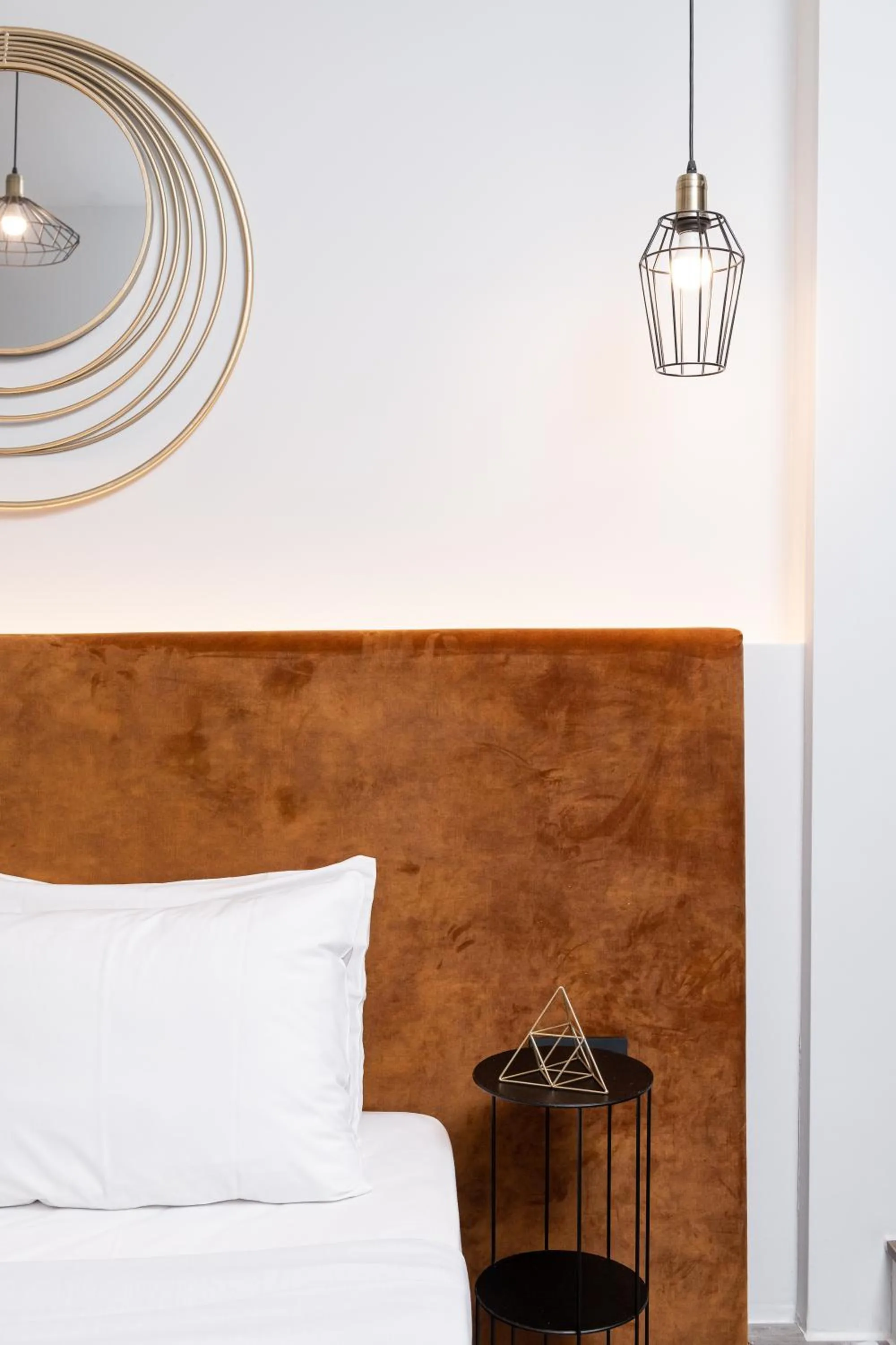 Bed in Enattica Monastiraki Living