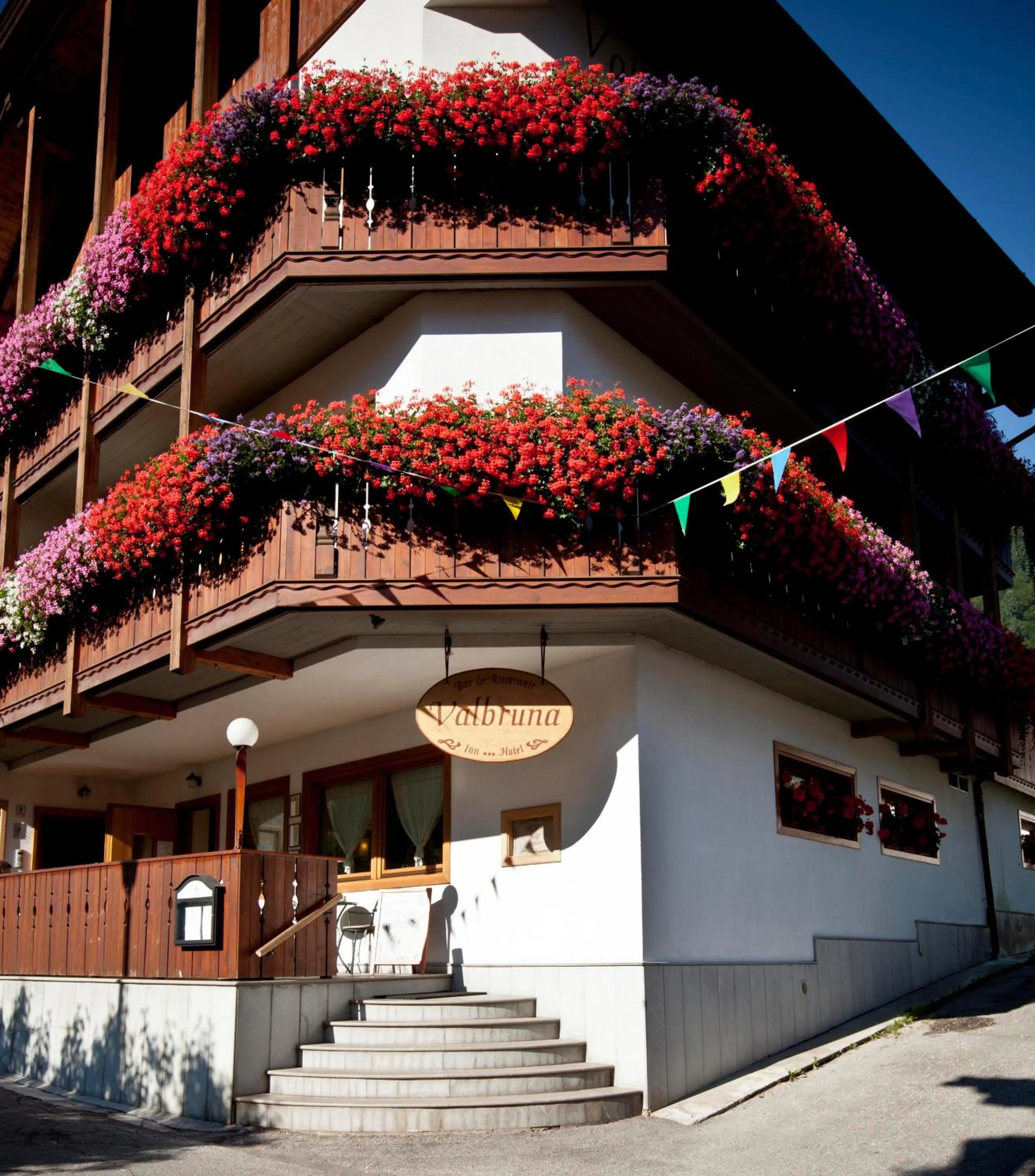Valbruna Inn Bed & Breakfast