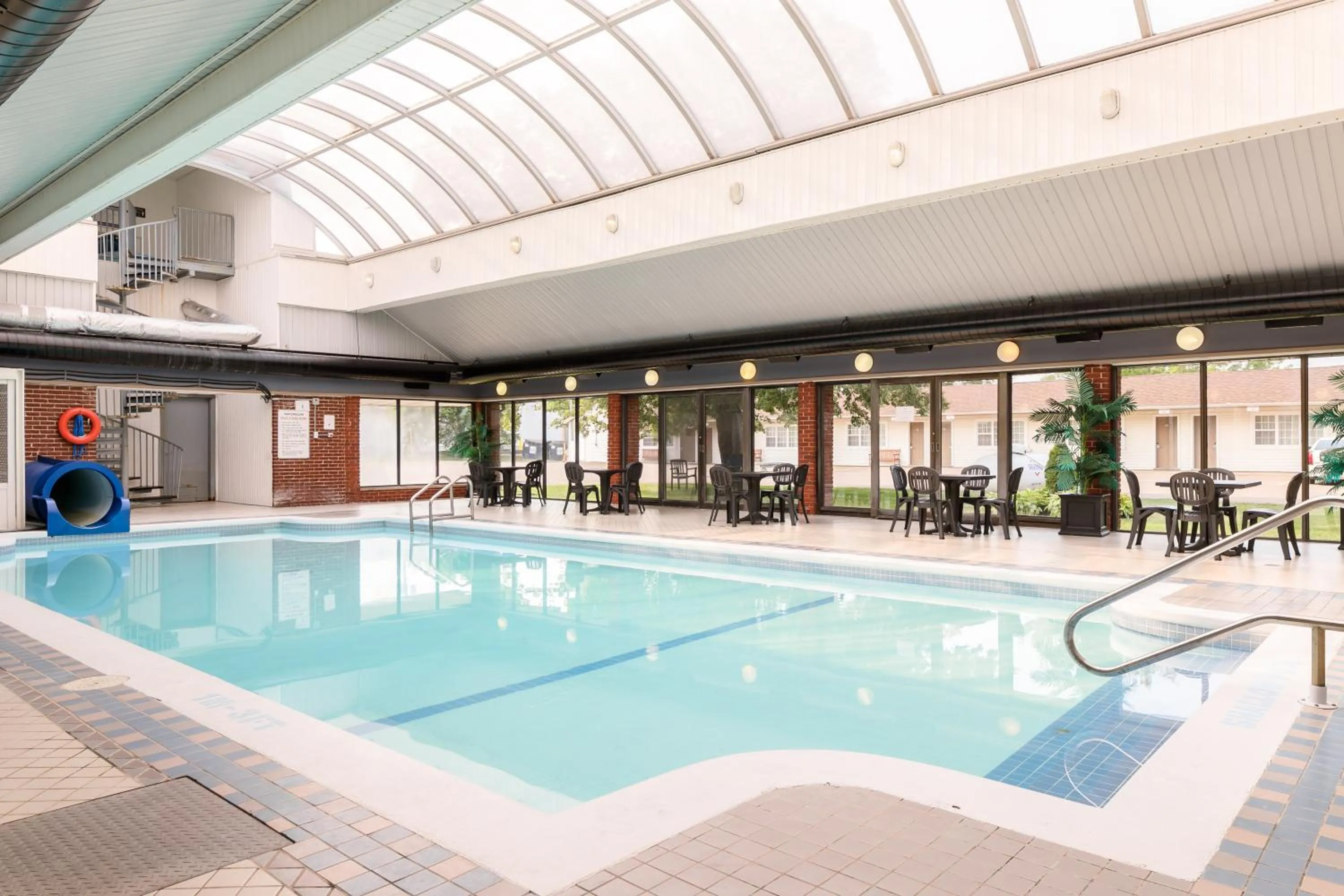 Swimming pool in Rodd Royalty