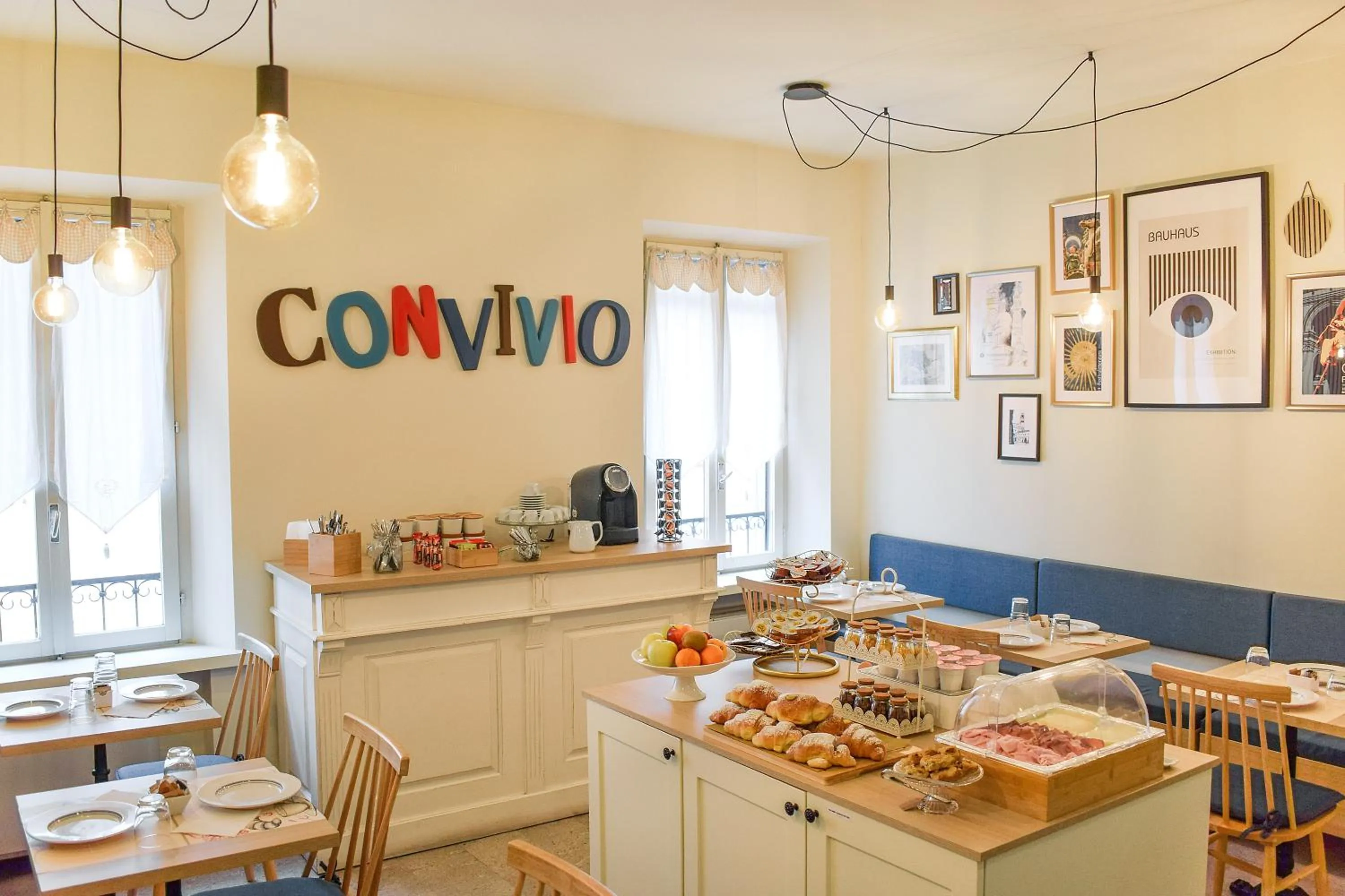 Breakfast in Hotel Broletto - Centro Storico