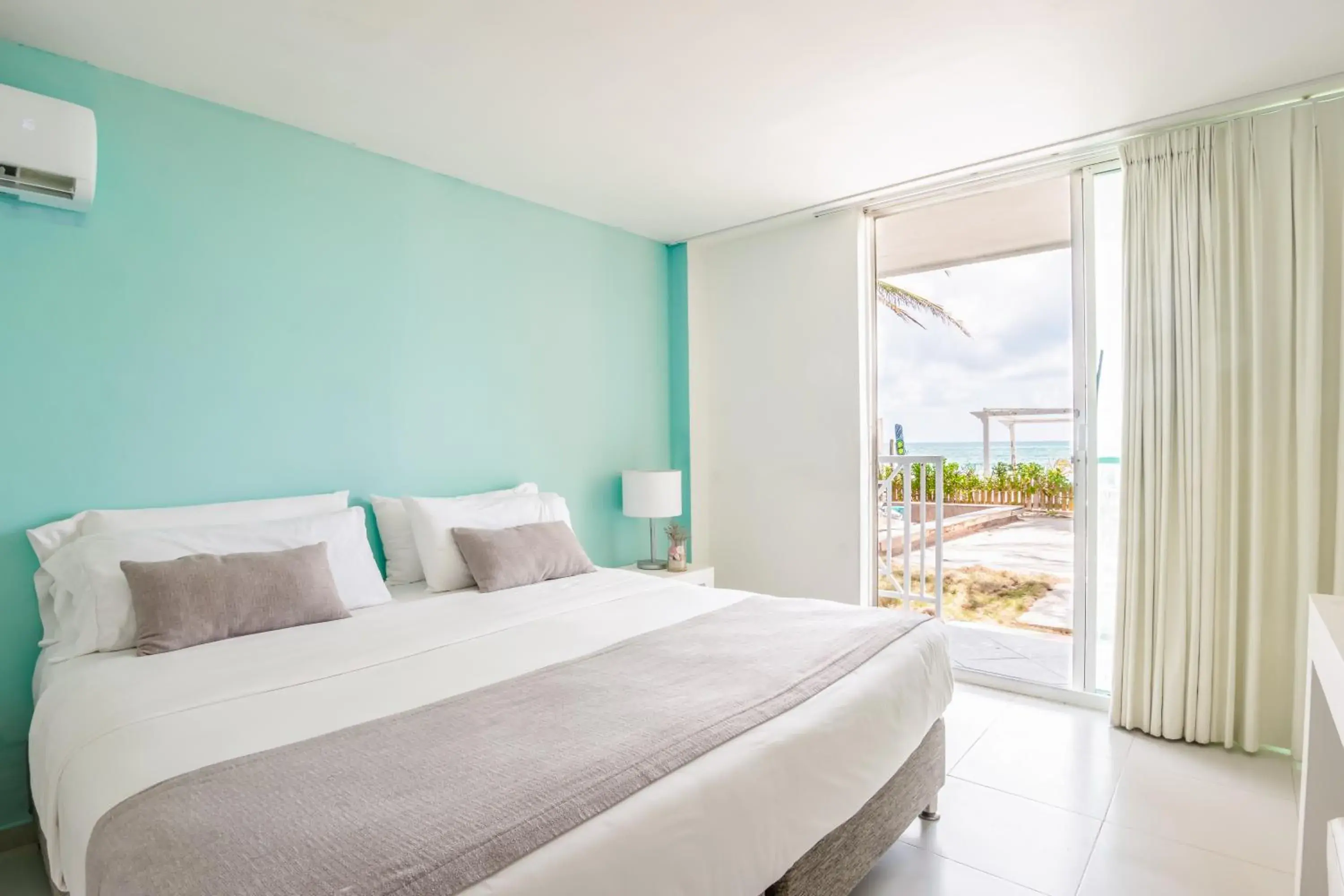 Queen Room with Sea View in Hotel San Luis Beach House By OxoHotel Queen Room with Sea View in Hotel San Luis Beach House By OxoHotel