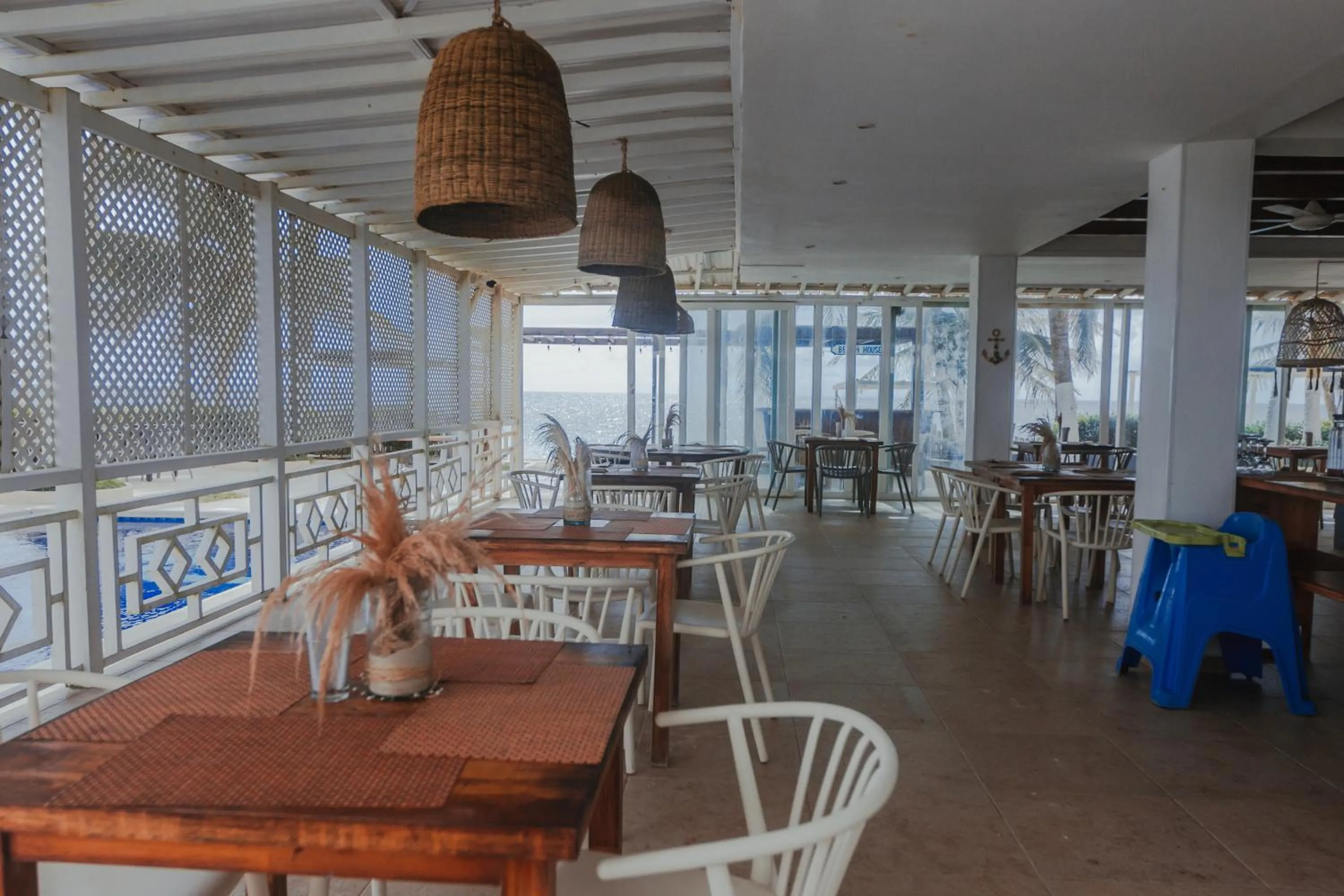 Restaurant/places to eat in Hotel San Luis Beach House By OxoHotel