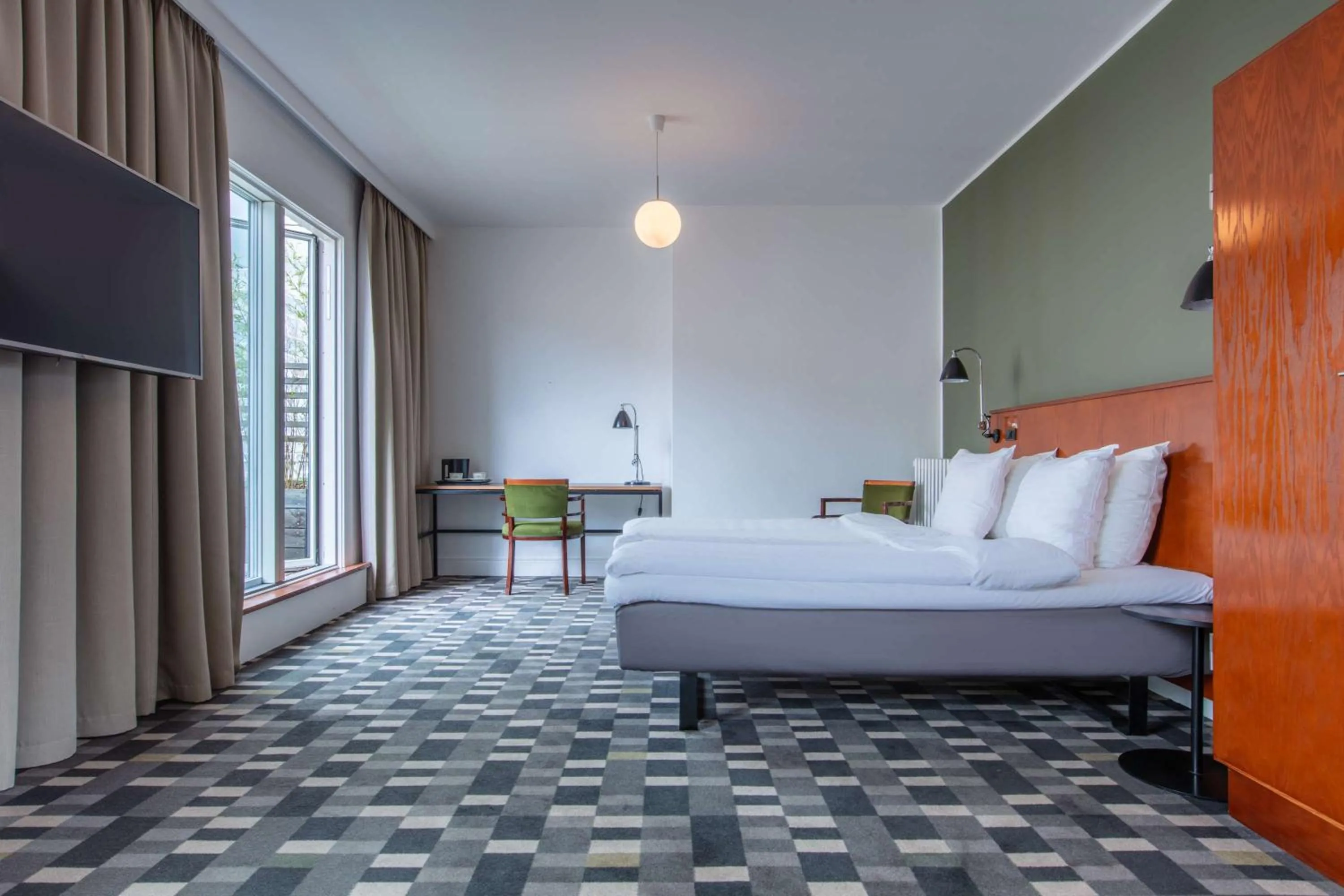 Bedroom, Bed in Hotel Astoria, Best Western Signature Collection